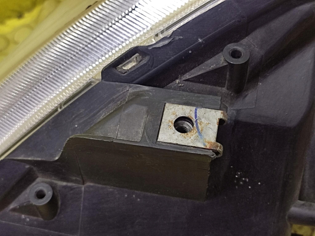 MAZDA 5 REFLEKTOR light right front P5117R