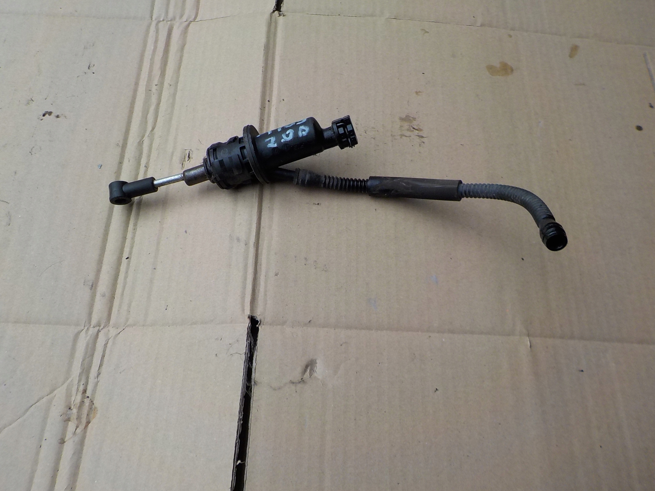 pumpa spojky mercedes w169 2,0 cdi A1692900412