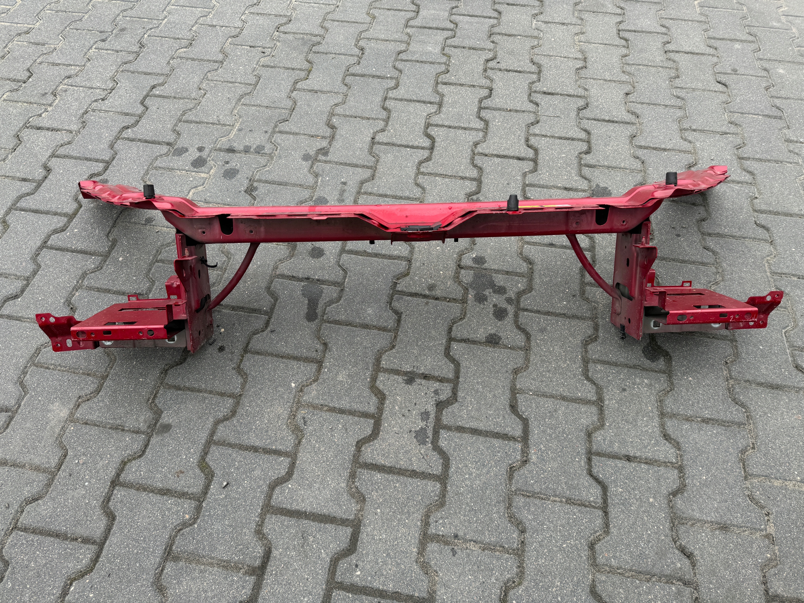 PAS PRZÓD WZMOCNIENIE OKULAR DISCOVERY SPORT L550