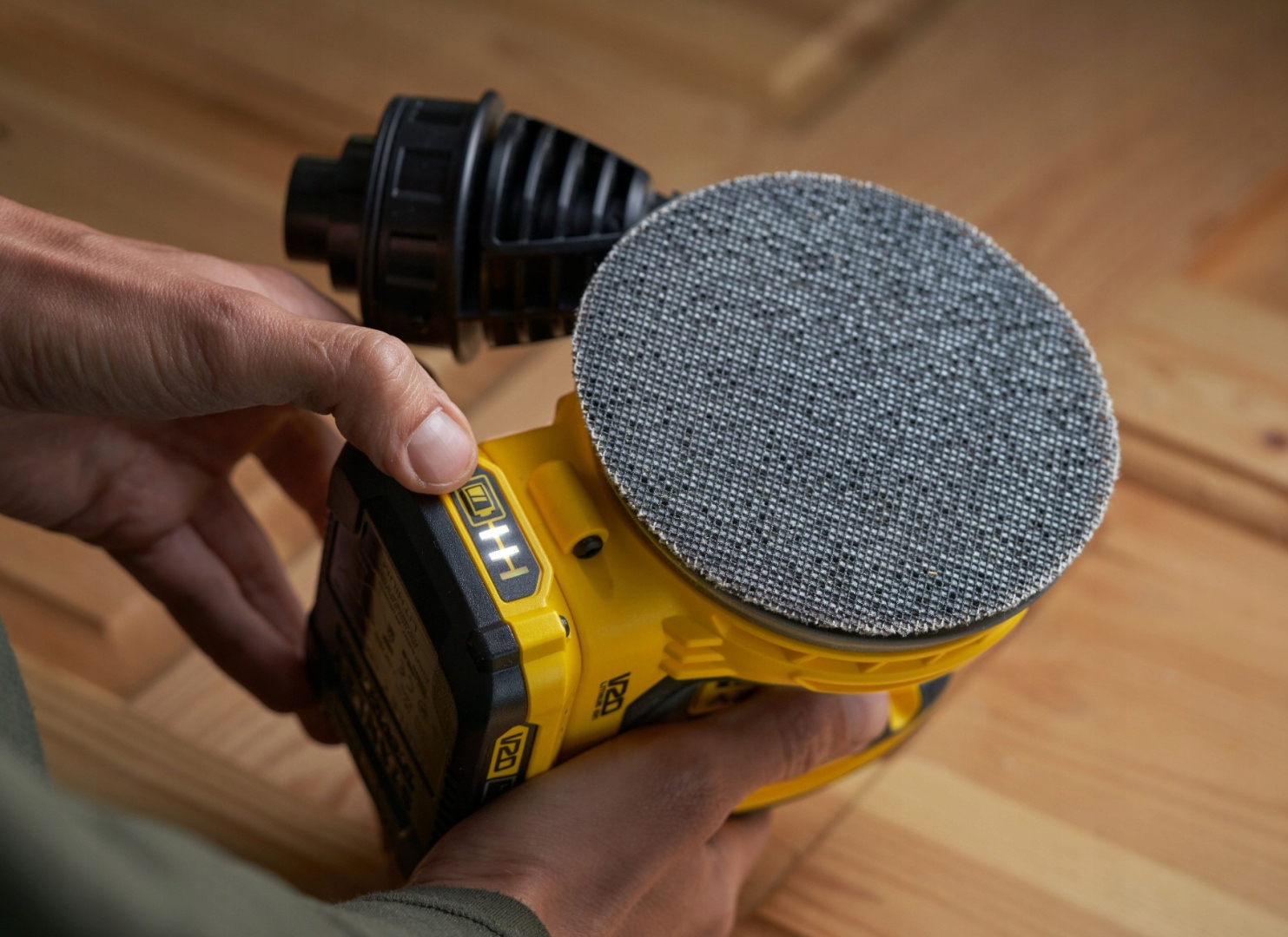 STANLEY AKUMULATOROWA SZLIFIERKA OSCYLACYJNA V20 18V 125 MM Marka Stanley