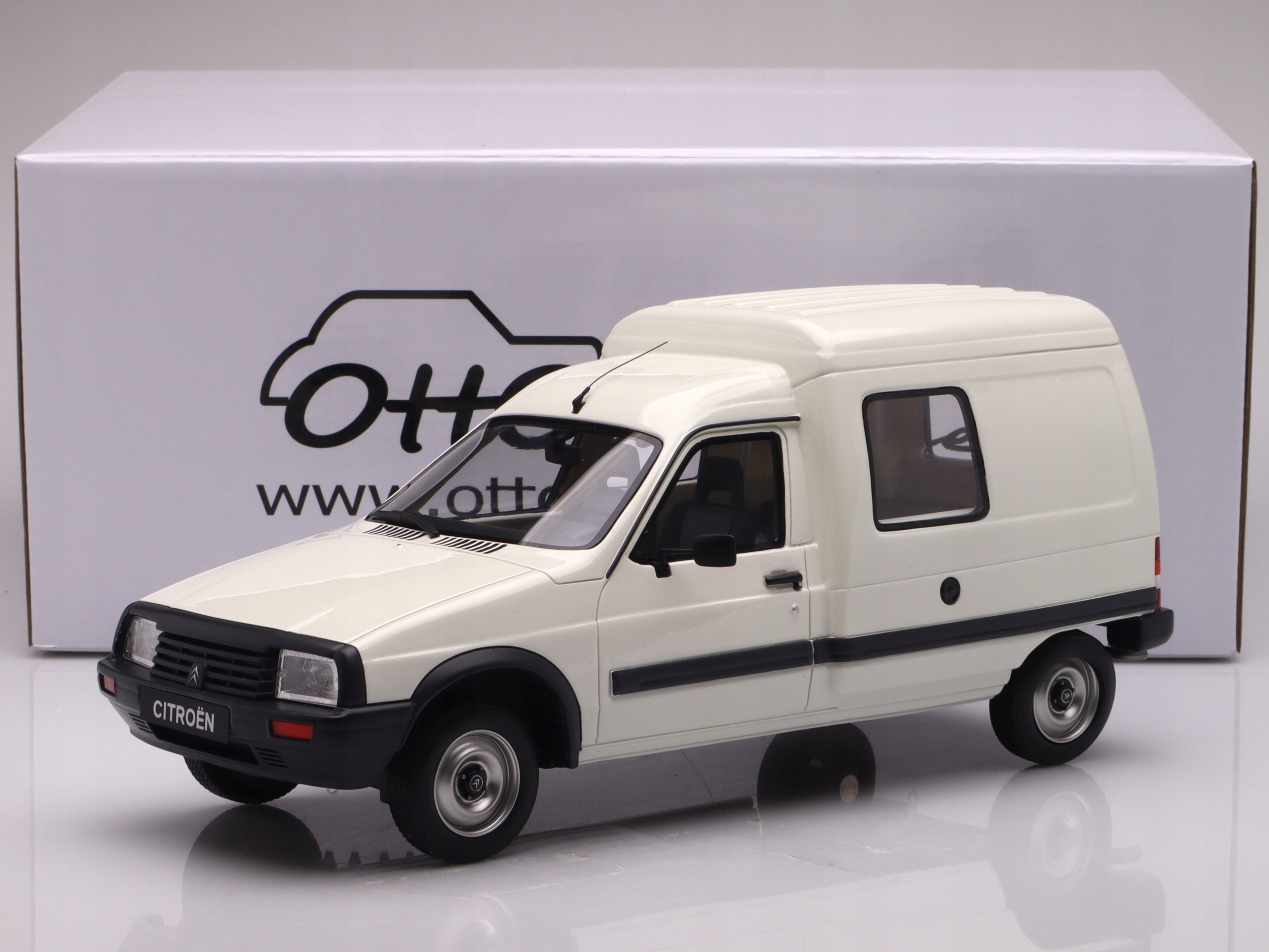Citroen C15 D 1990, white Otto Mobile 1:18