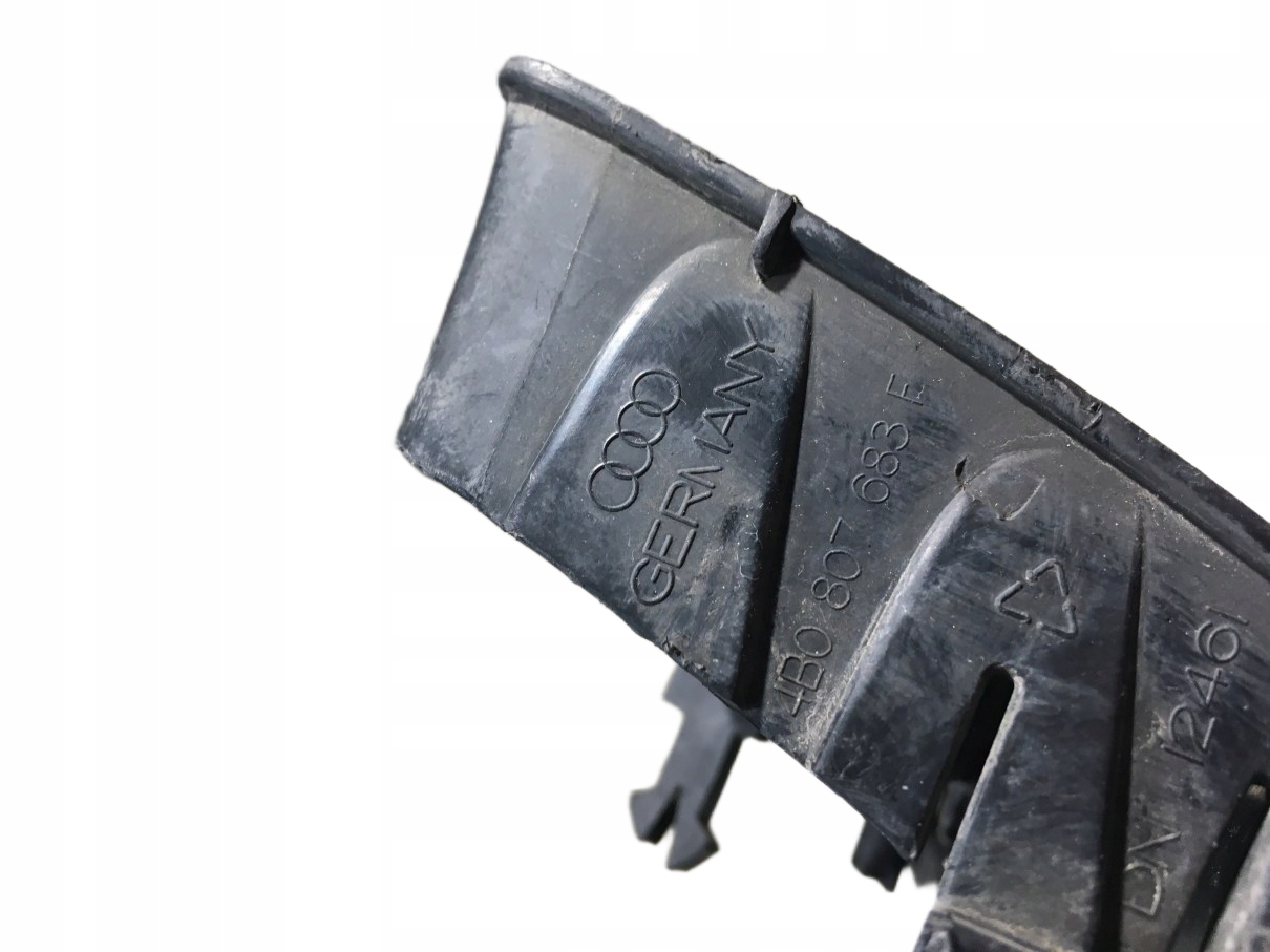 Lüftungsgitter der Stoßstange mitte AUDI A6 C5 4B0807683E
