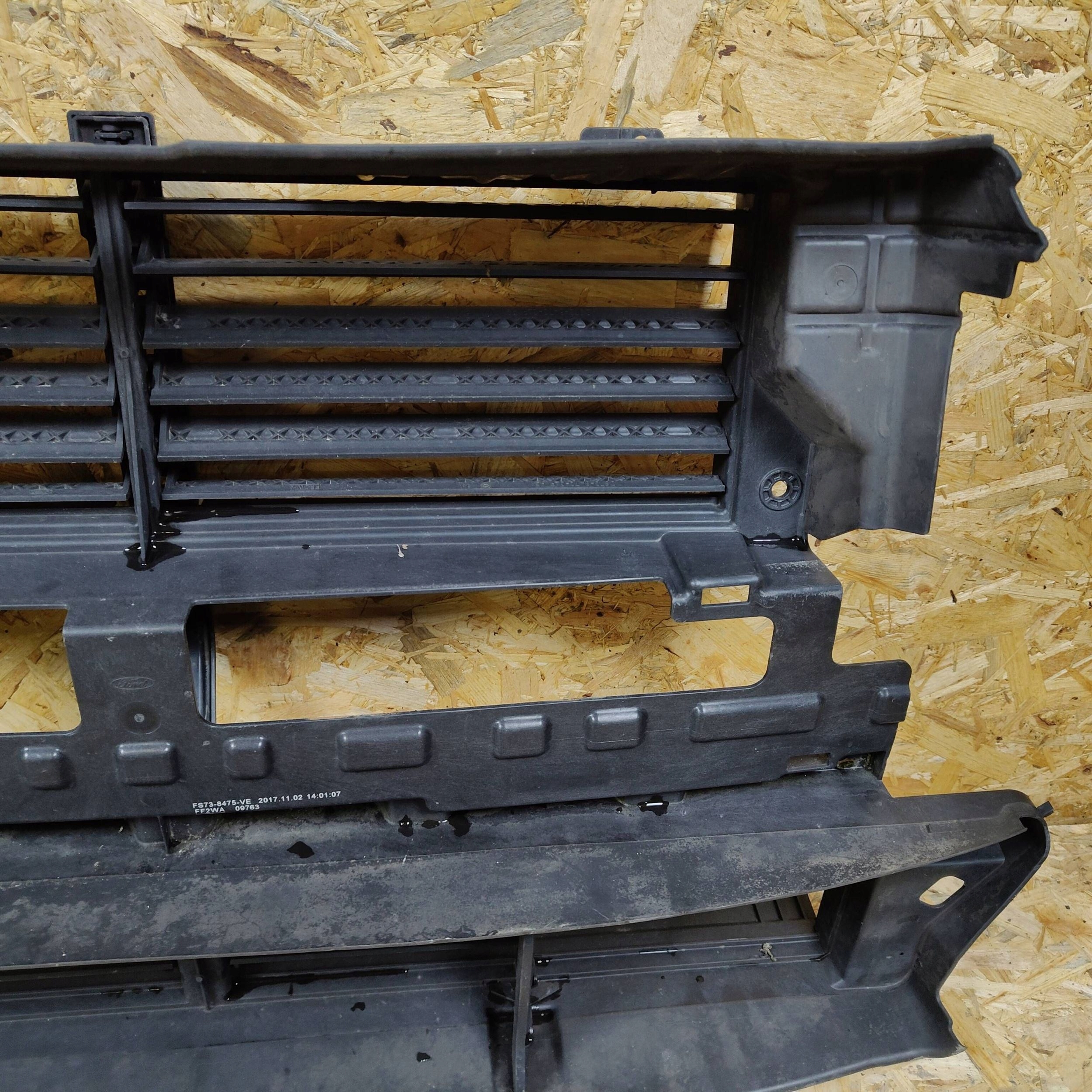 drain air Ford Mondeo MK V FS73-8475-VE