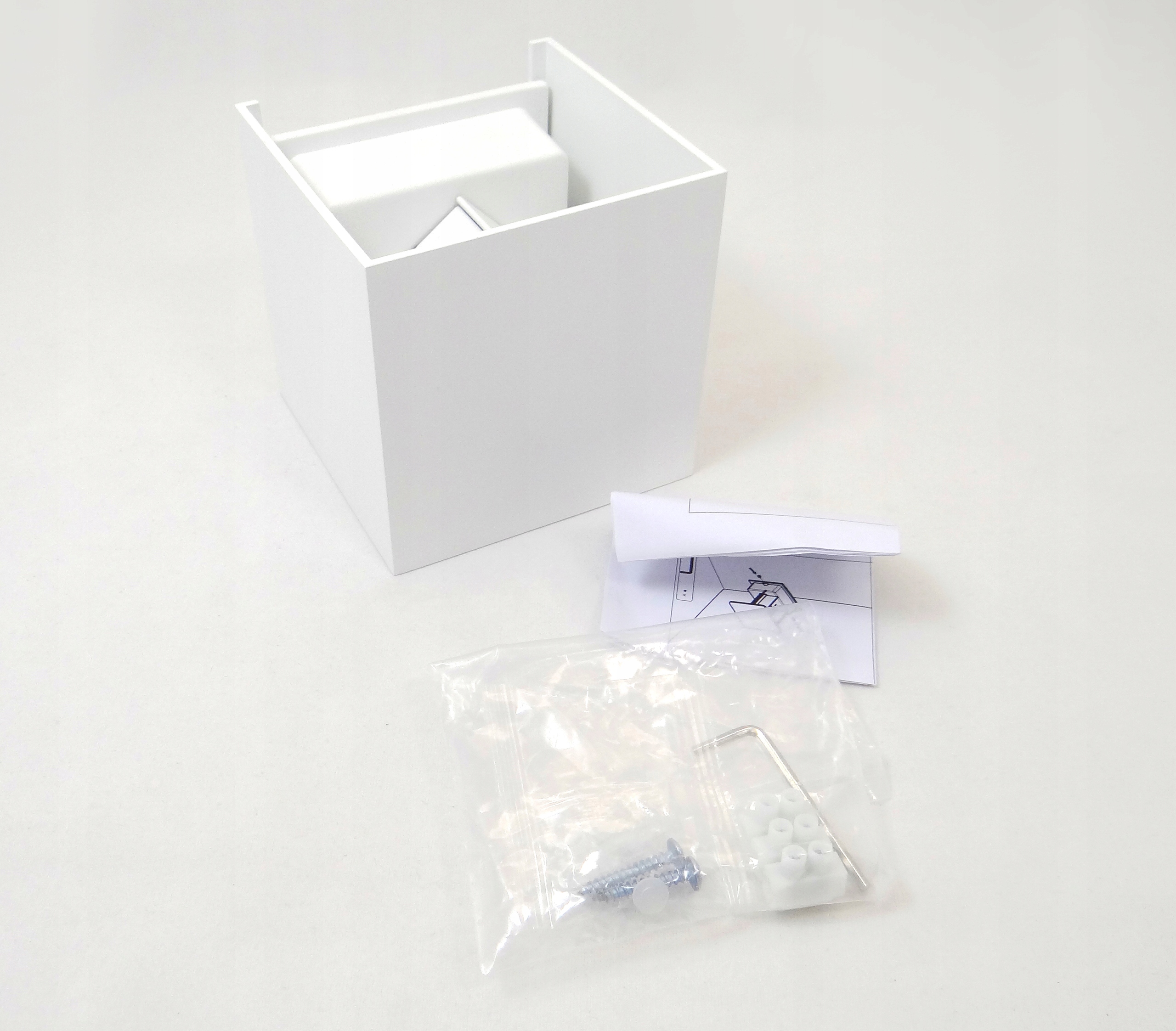 K-BRIGHT 12W LED Lampa Ścienna Regulowany Strumień Światła IP65 Biała — miniatura 12