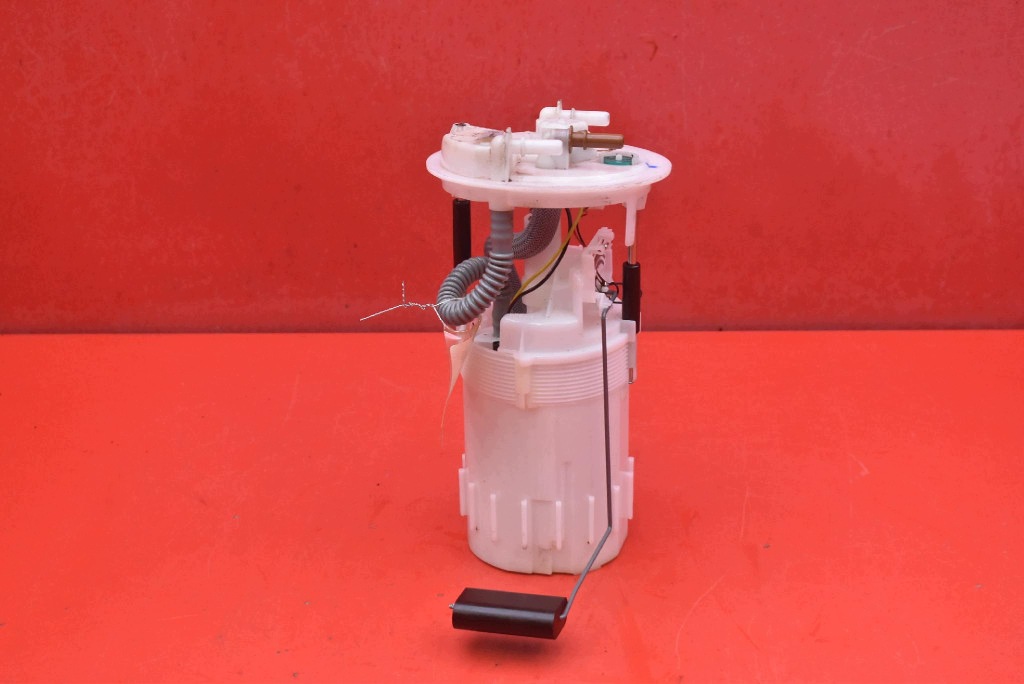 pump feed pump 702552710 OPEL MOVANO B 2.3 CDTI 125 KM 10-22