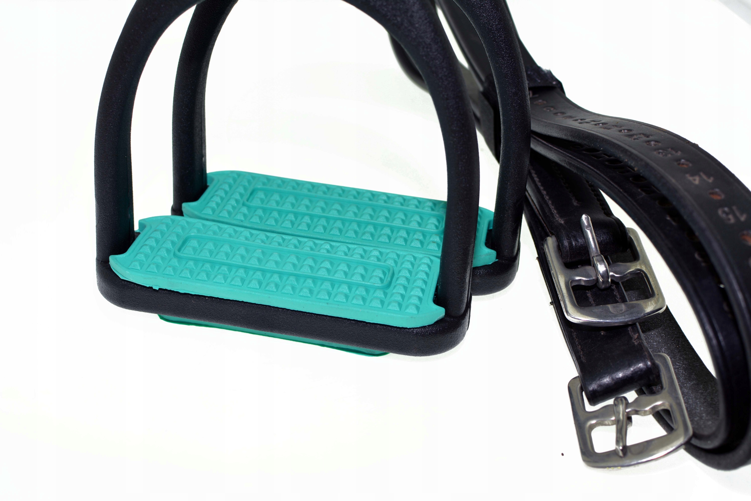 STRZEMIONA PLASTIKOWE kOMPOZYT + PUŚLISKA 145cm Model strzemiona