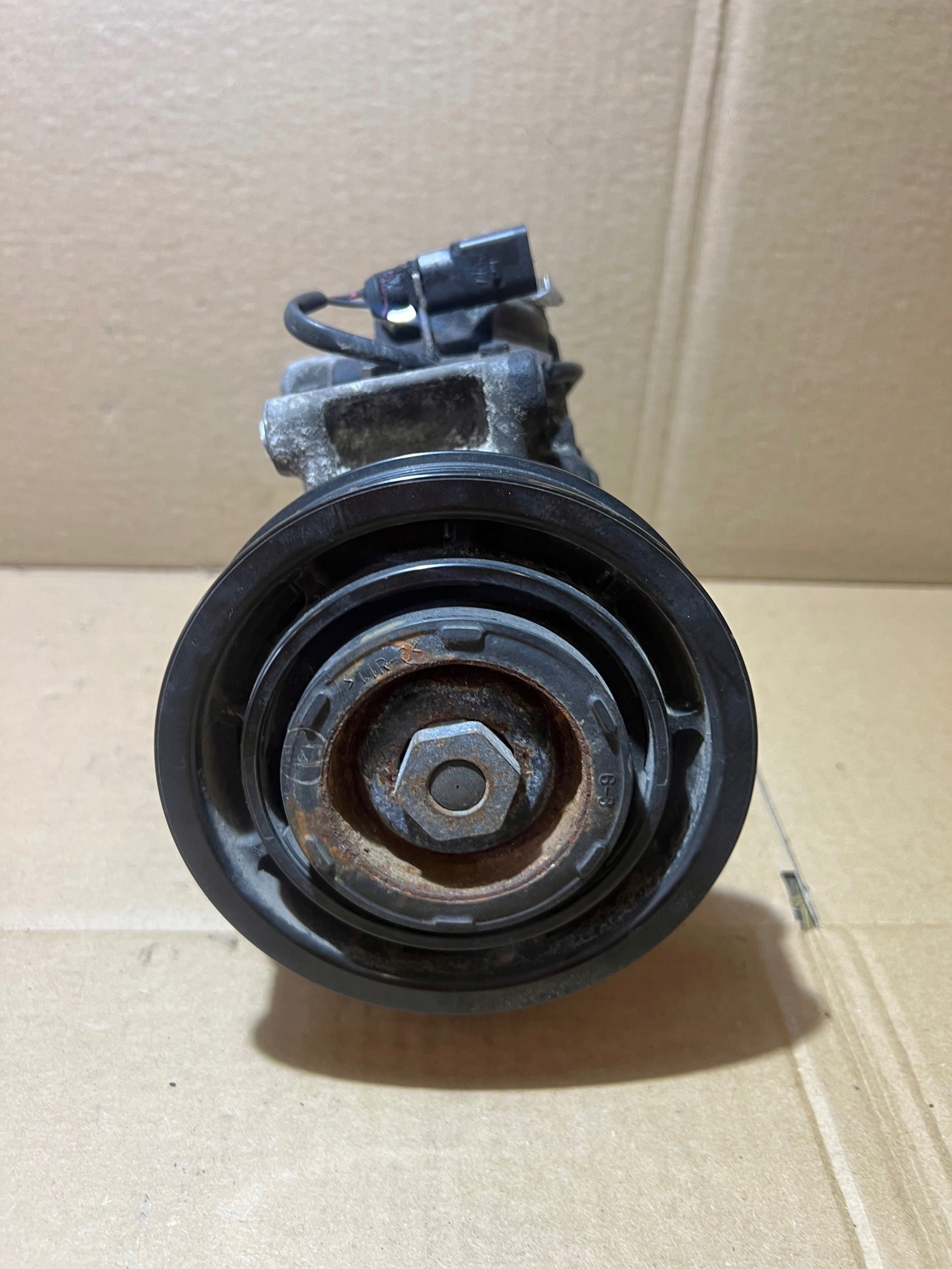 AUDI A8 D4 3.0 TFSI compressor compressor; of the air conditioning 4H0260805
