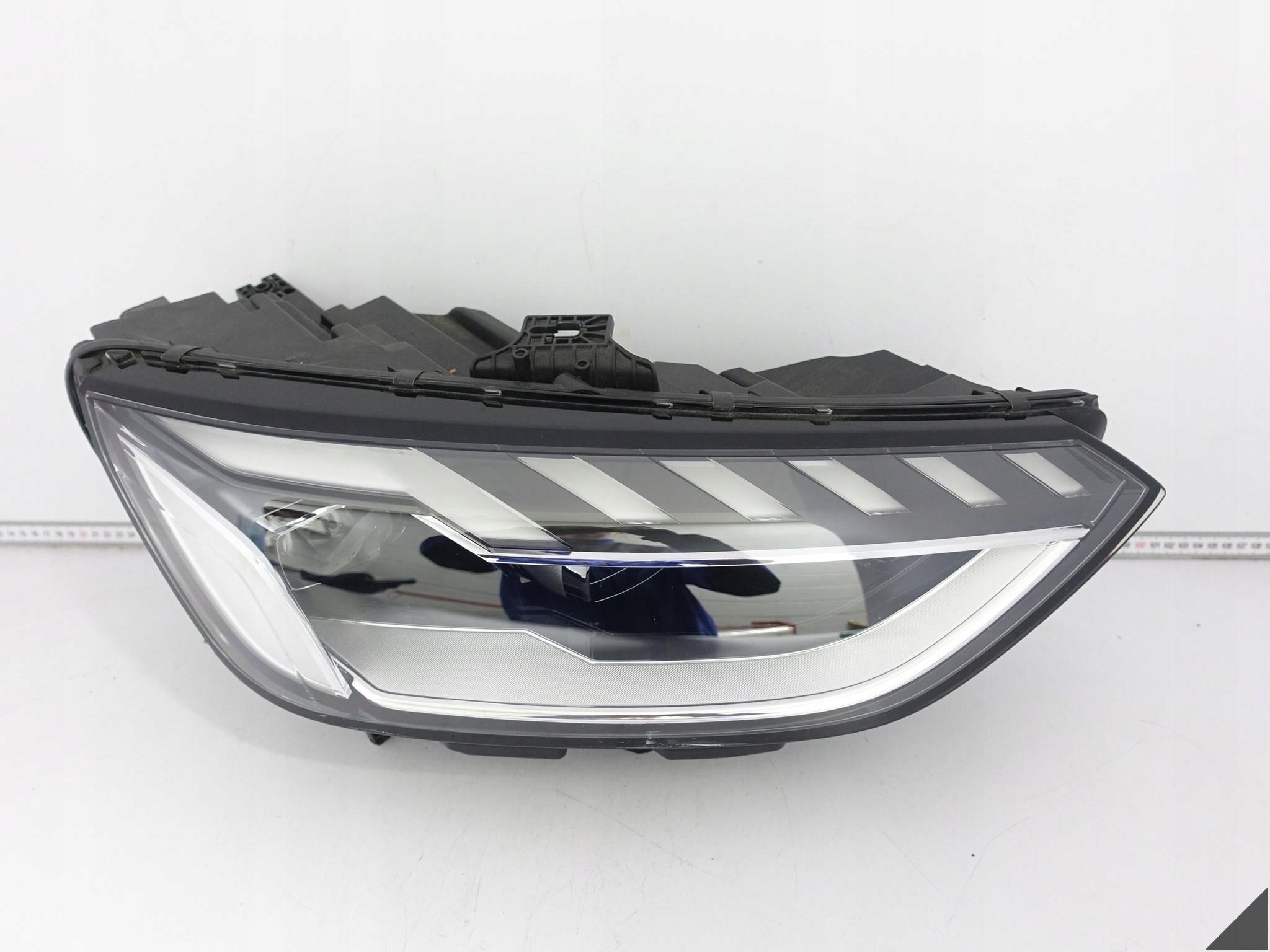 AUDI A4 S4 B9 8W0 LIFT 19-25 light HEADLIGHT FULL LED right front EUROPA