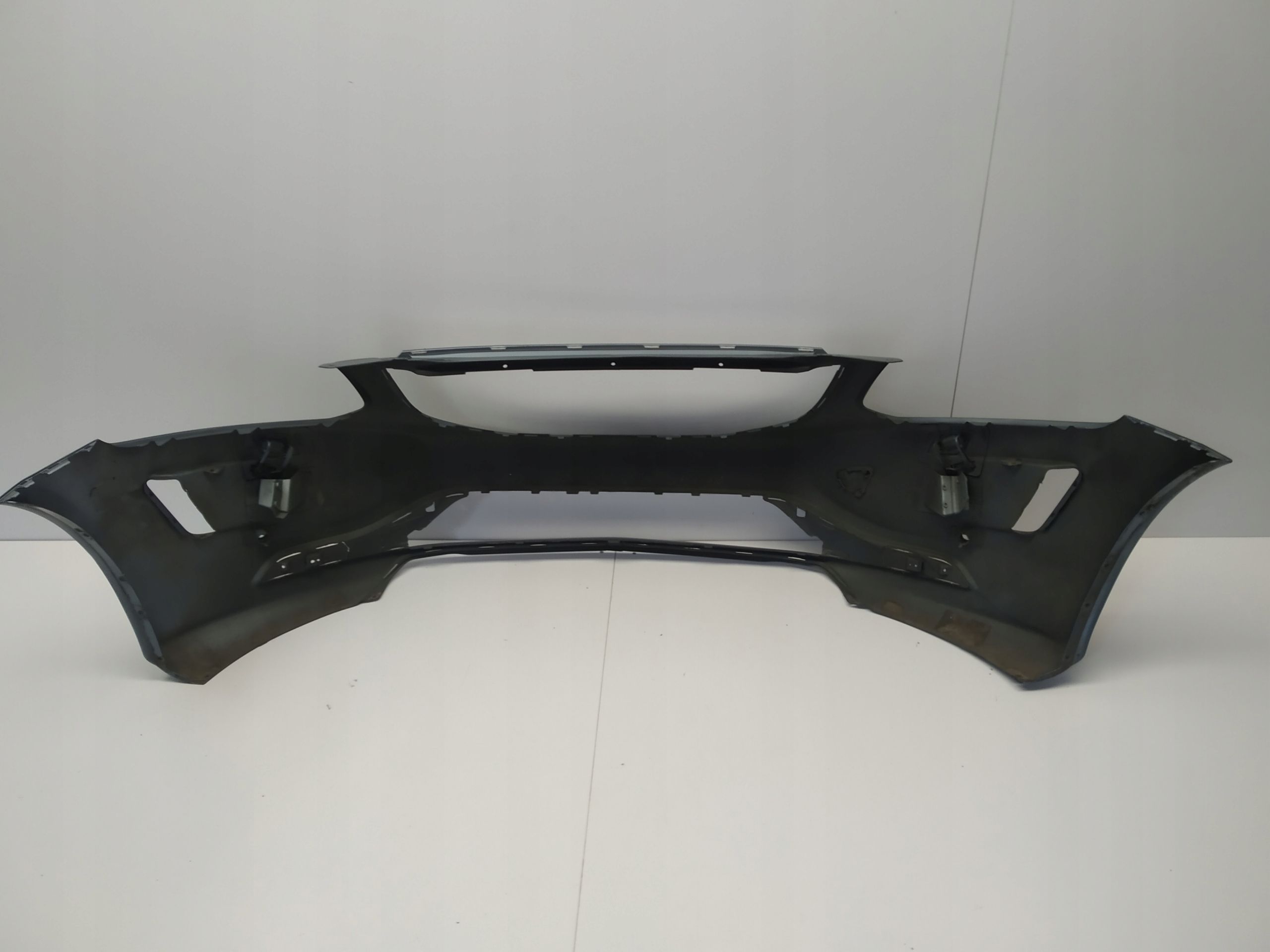 2013r + Volvo Xc60 lift bumper front original 31323765 below PDC and washers