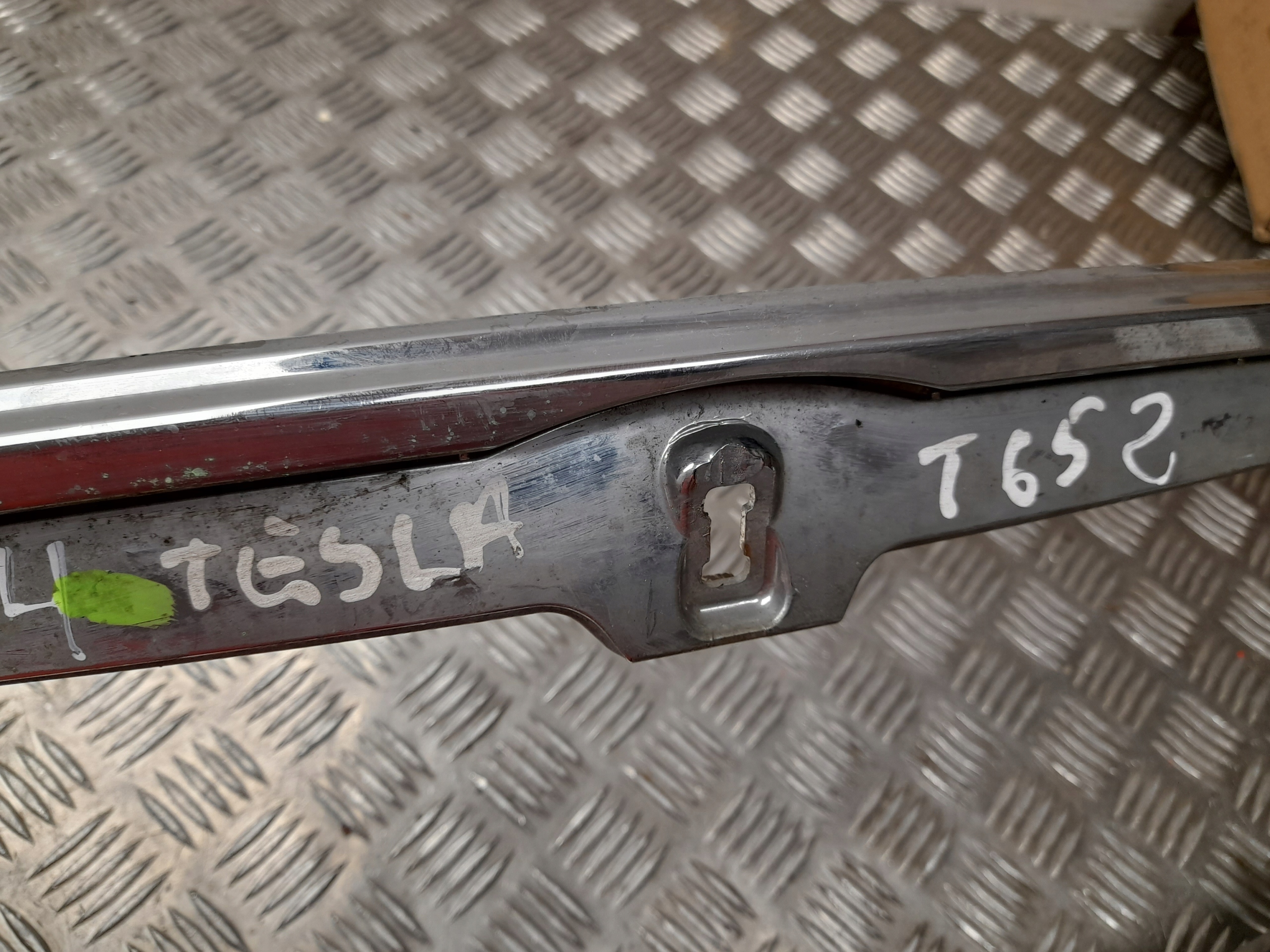 решетка радиатора tesla MODEL S 2016 101741400D