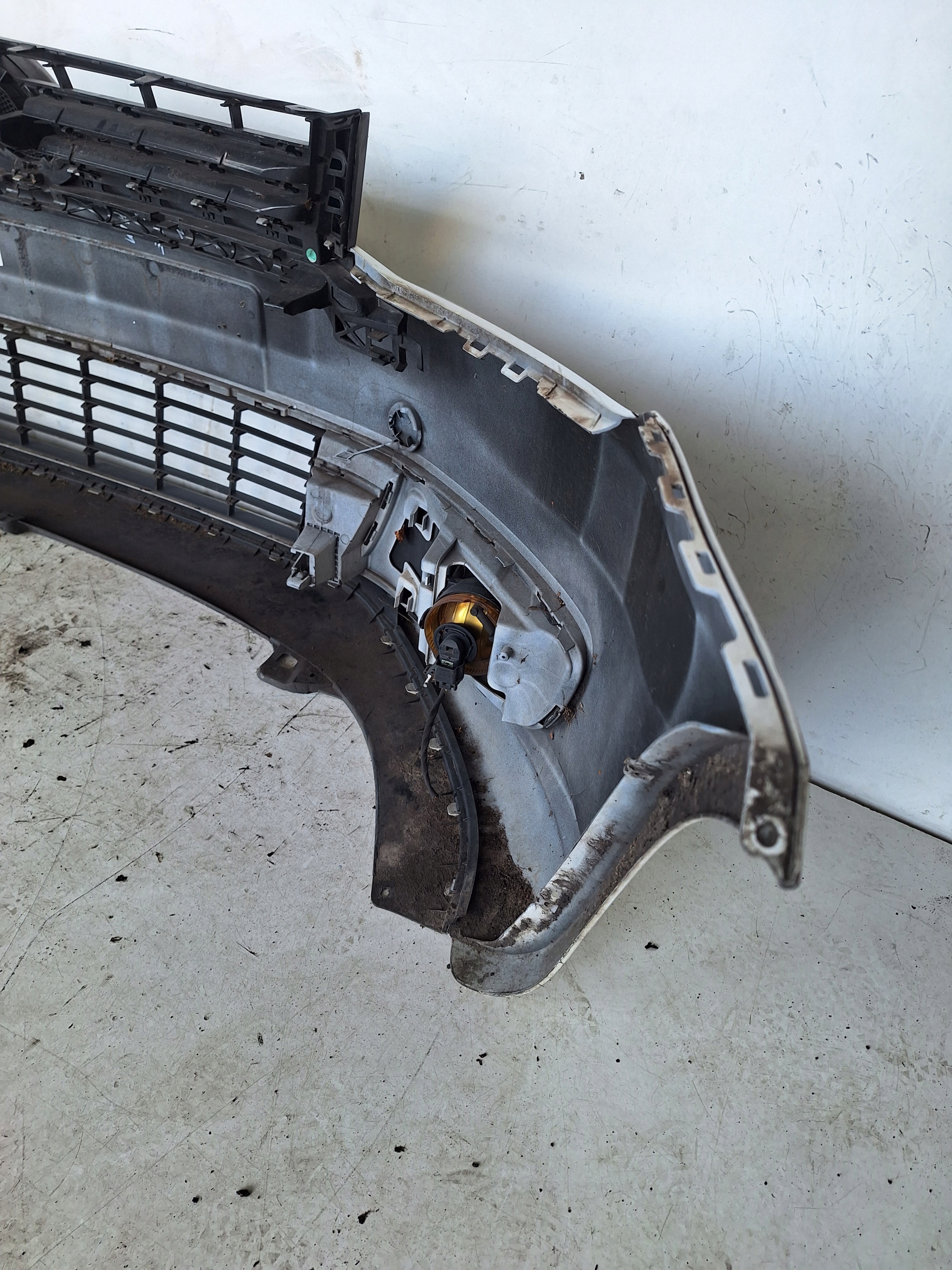 VOLKSWAGEN CADDY 11-15 bumper
