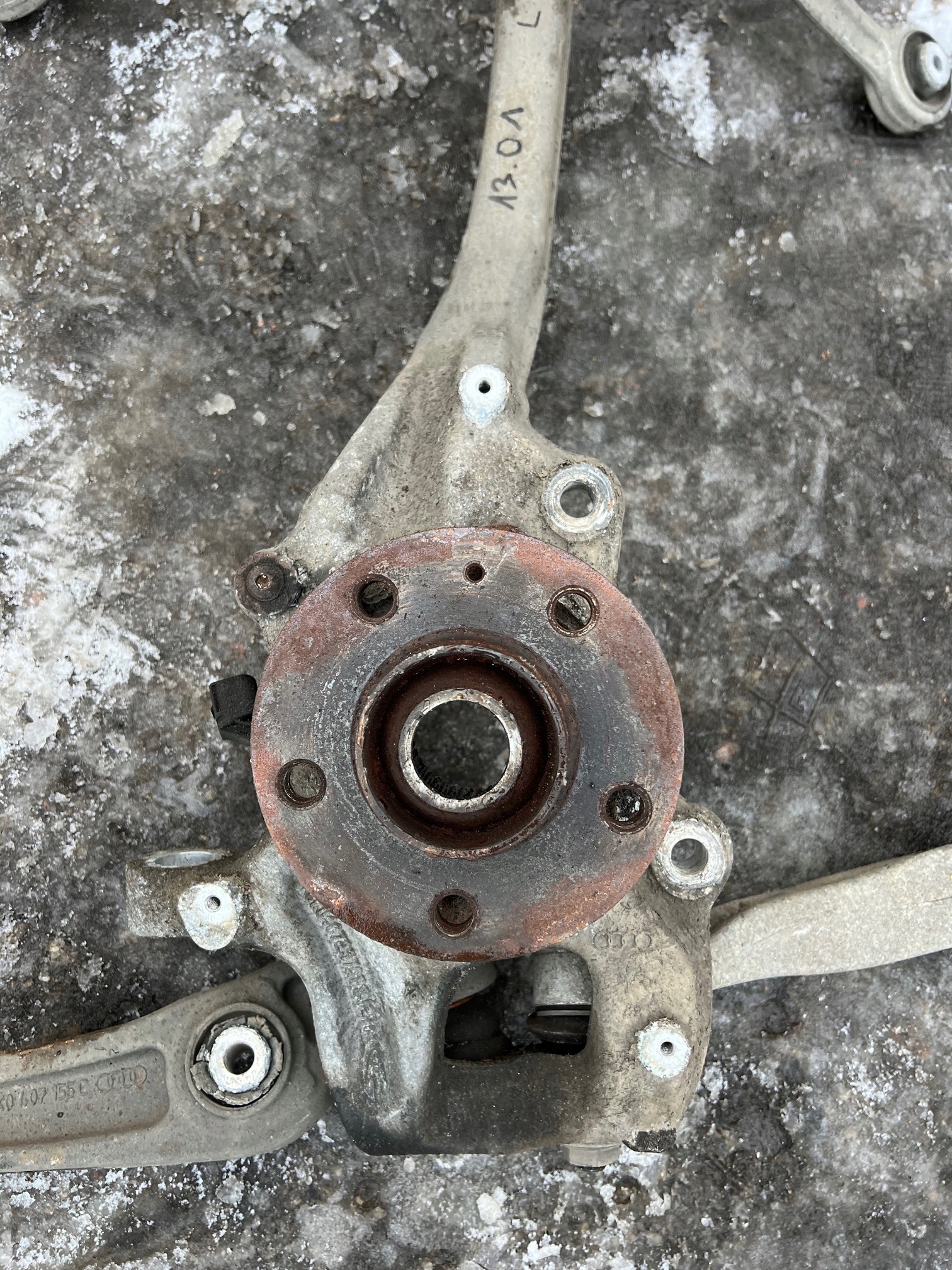AUDI swing left front left front of the arm 4G0407241C 8K0407257ABS