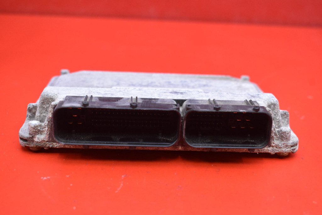 control unit computer of the engine 06A906033JF VW GOLF 6 VI 1.6 8V 102 KM 08-15