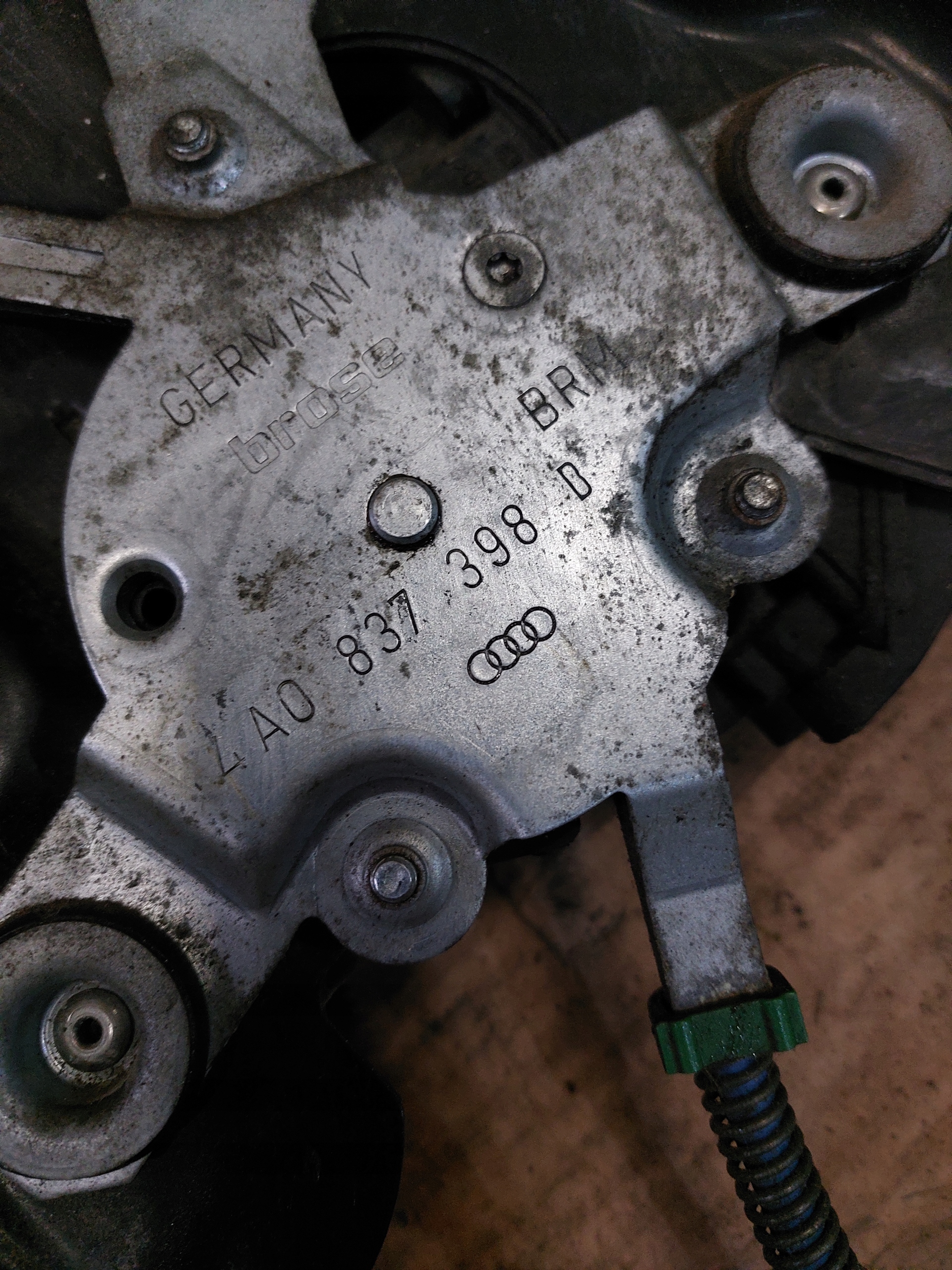 window regulator right front AUDI A6 C4