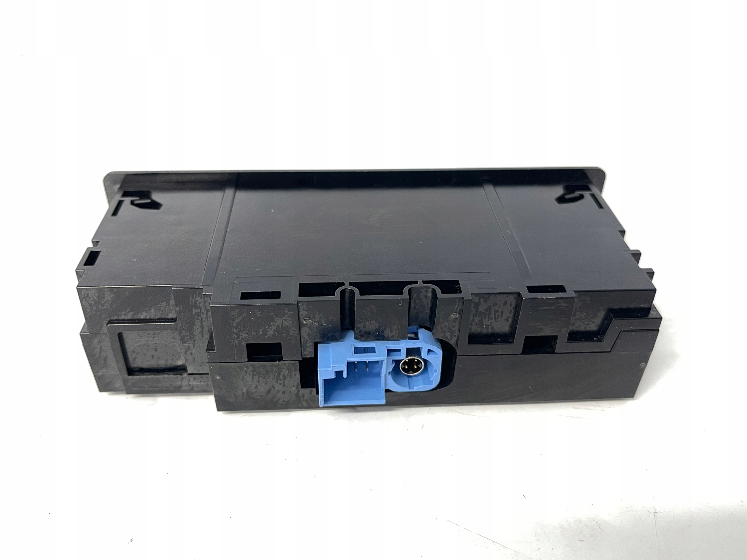 Mercedes W205 W213 Panel card reader Zlacze USB SD A2138200401