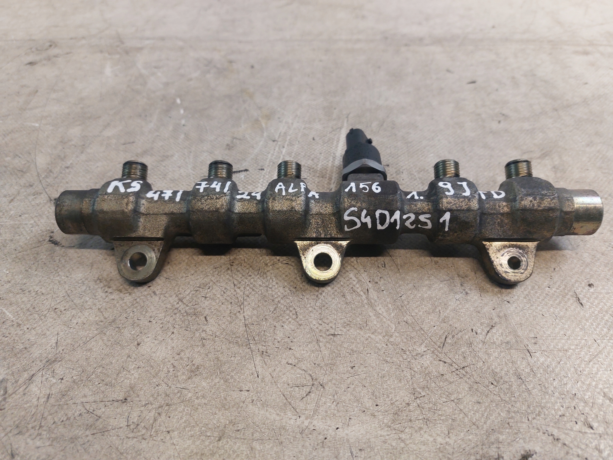 Rampe injection ALFA ROMEO 156 1.9JTD