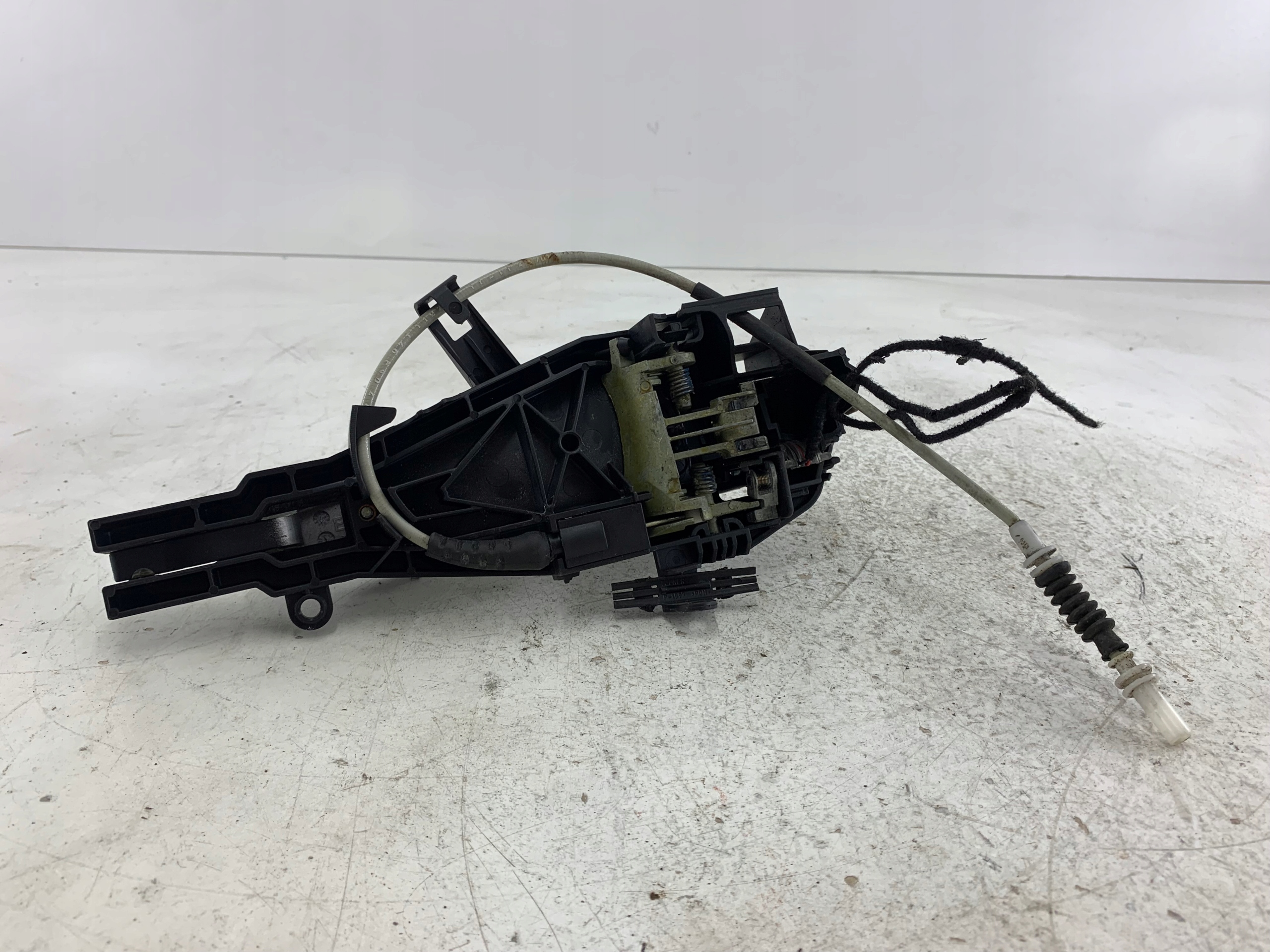 BMW E91 E90 handle exterior right front SREBRNA