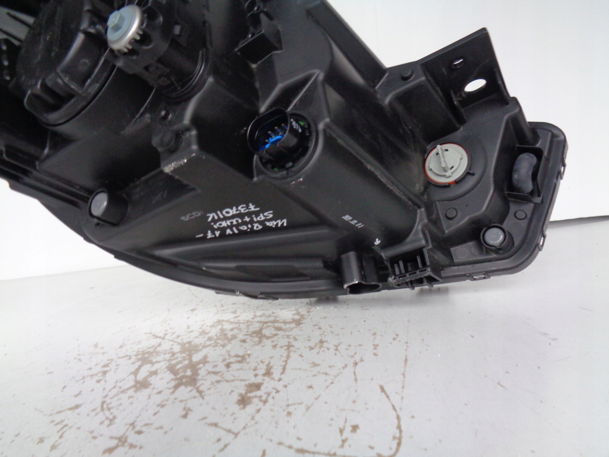 light left REFLEKTOR KIA RIO IV 17