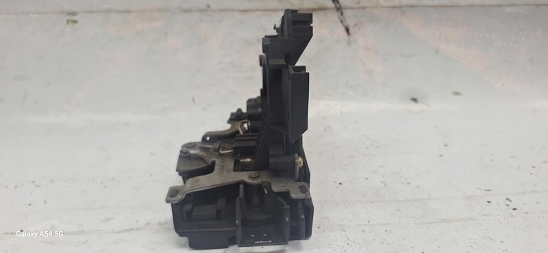 lock door VW POLO IV 1PRAWY front A3B1837016
