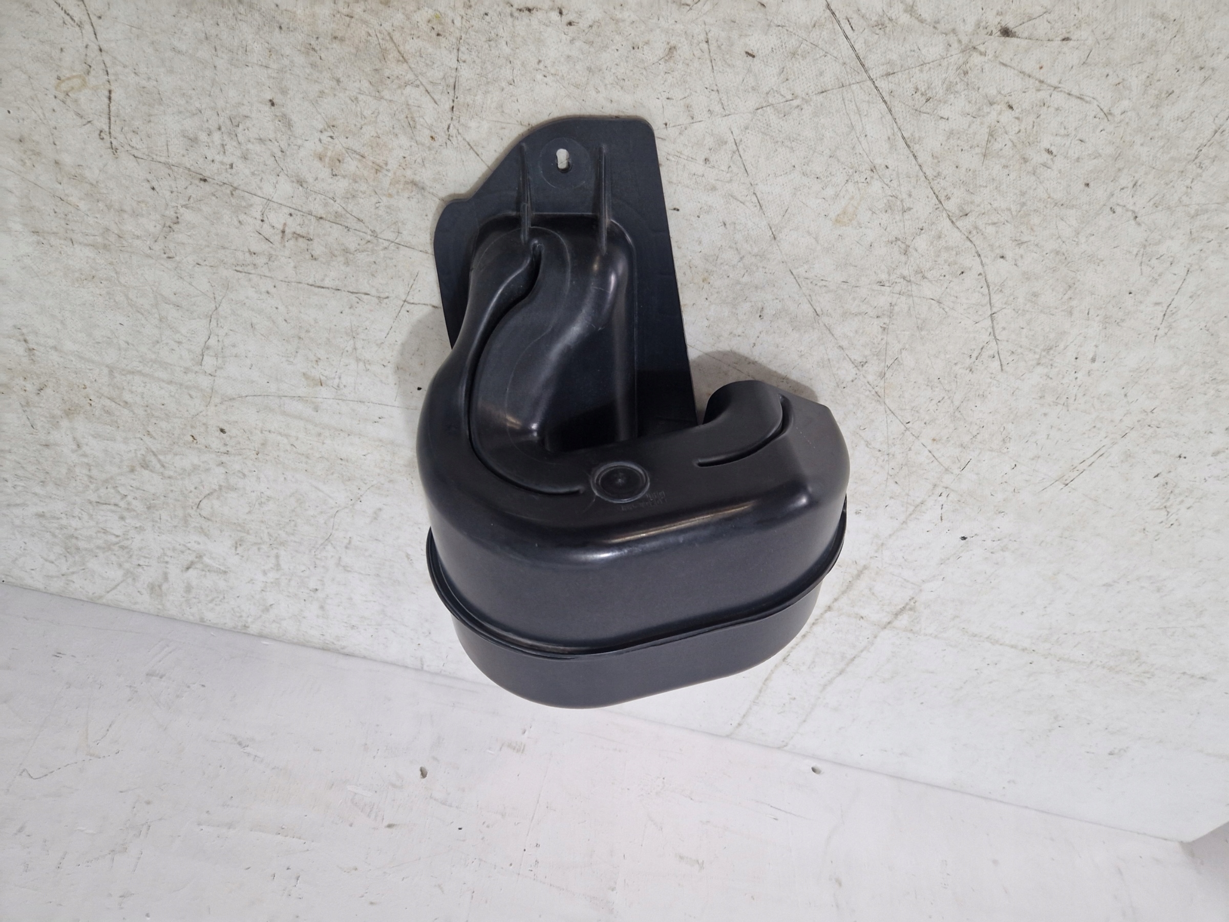 DODGE DURANGO 2021- pipe drain intake air hose 68110221AB