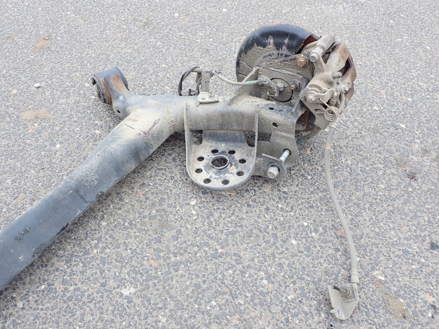 BELKA OŚ ZAWIESZENIA TYŁ TYLNA KOMPLETNA ZWROTNICA ZACISK KIA STONIC 2019R Typ samochodu Samochody osobowe