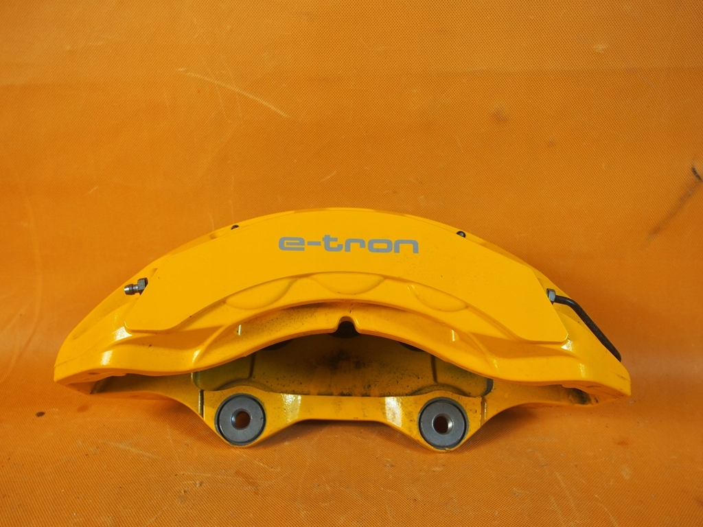 4KE615107D 4ke5j - Audi E-Tron тормозной суппорт передний LH 400mm BREMBO