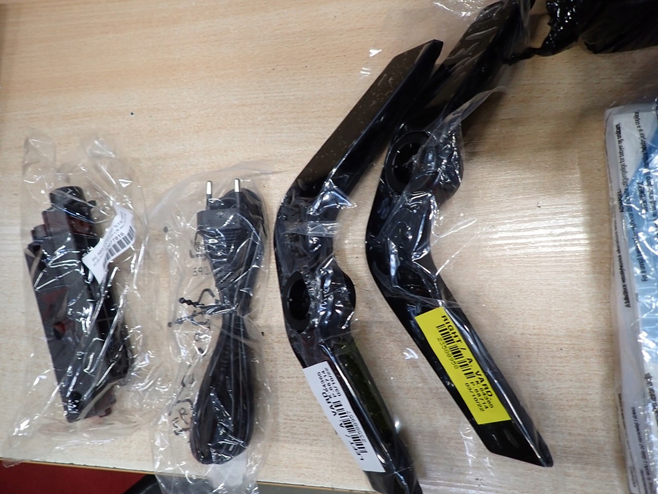 Telewizor TOSHIBA 65UA2063DG UHD AndroidTV-uszkodzony Model 65UA2063DG