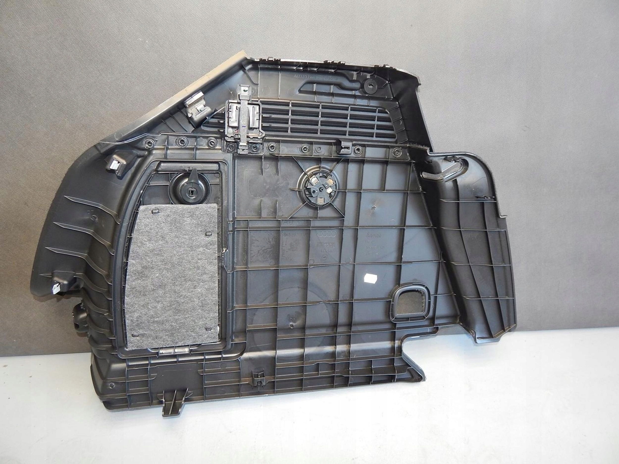 AUDI S3 8V boot upholstery right 8V3863880B
