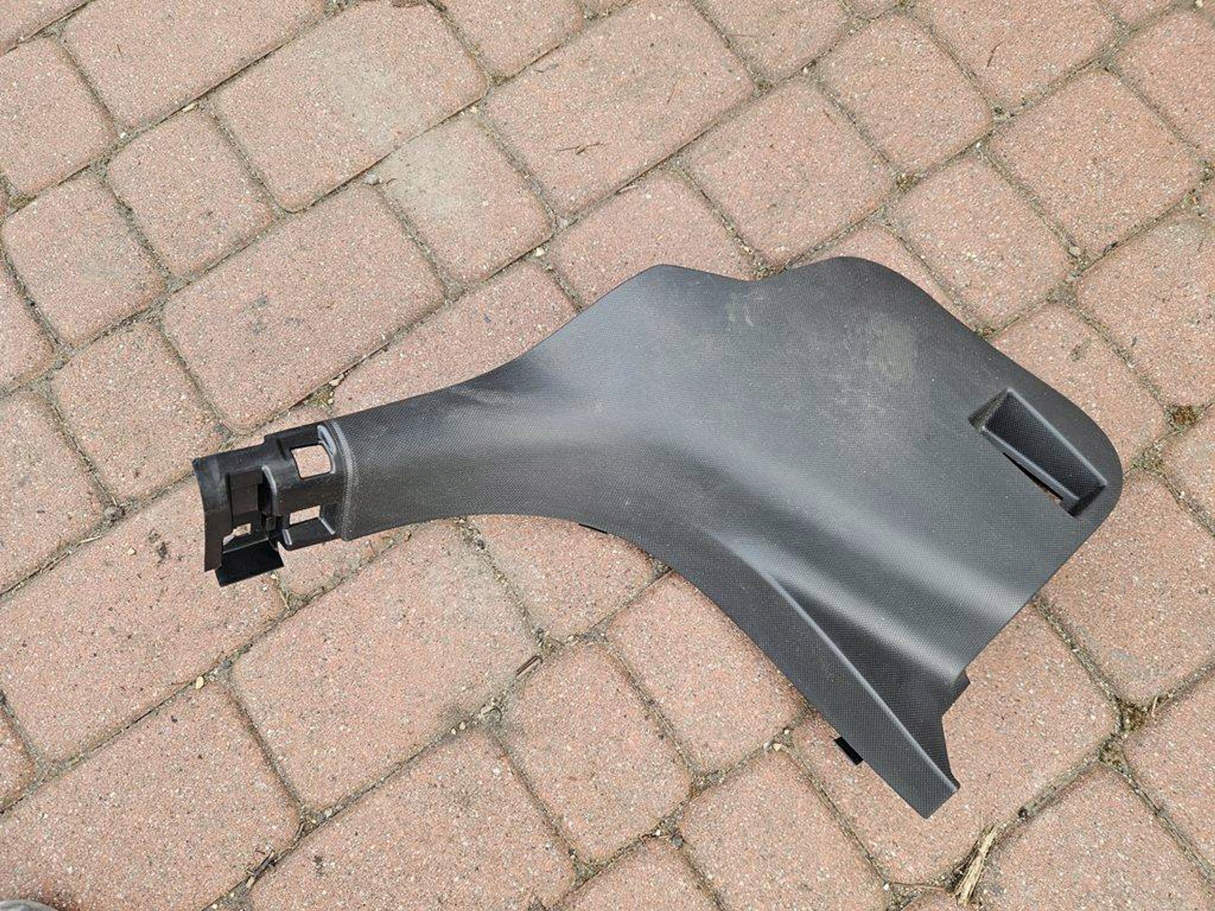 obal PRAHU pravá kryt Renault Zoe 768367366R