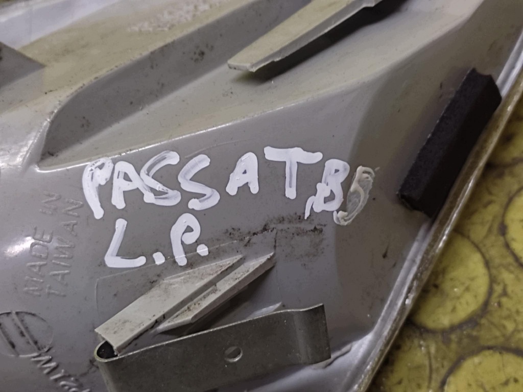 VW PASSAT B5 indicateurs de direction gauche avant