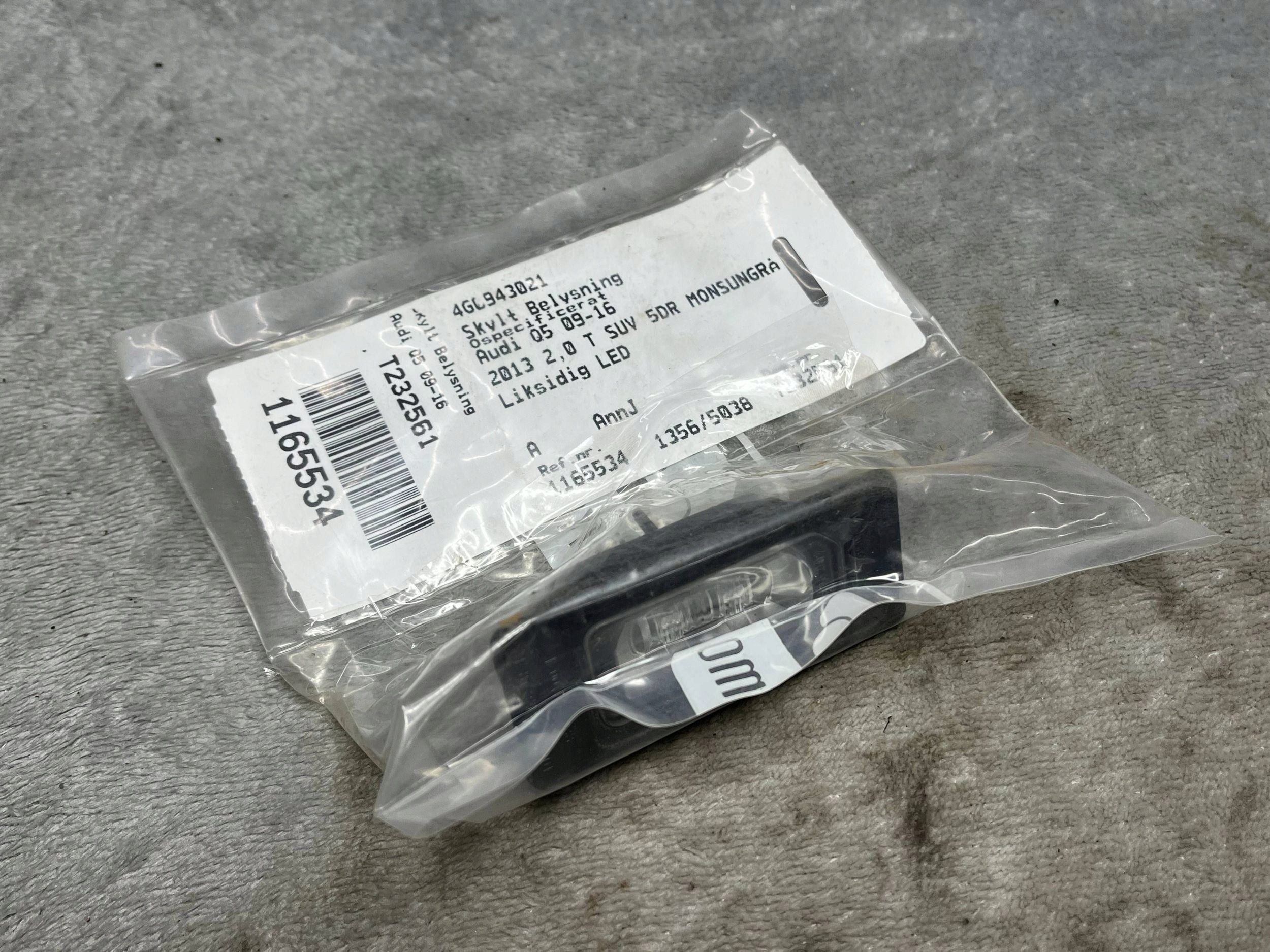 AUDI A1 8X light TABLICOWA 4G0943021A !J