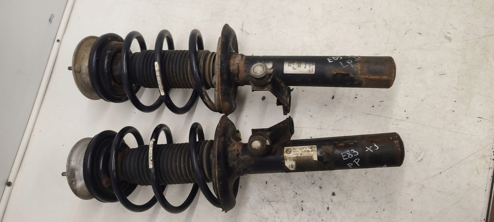 shock absorber spring front sususpension BMW E83 X3 LIFT 2,0D