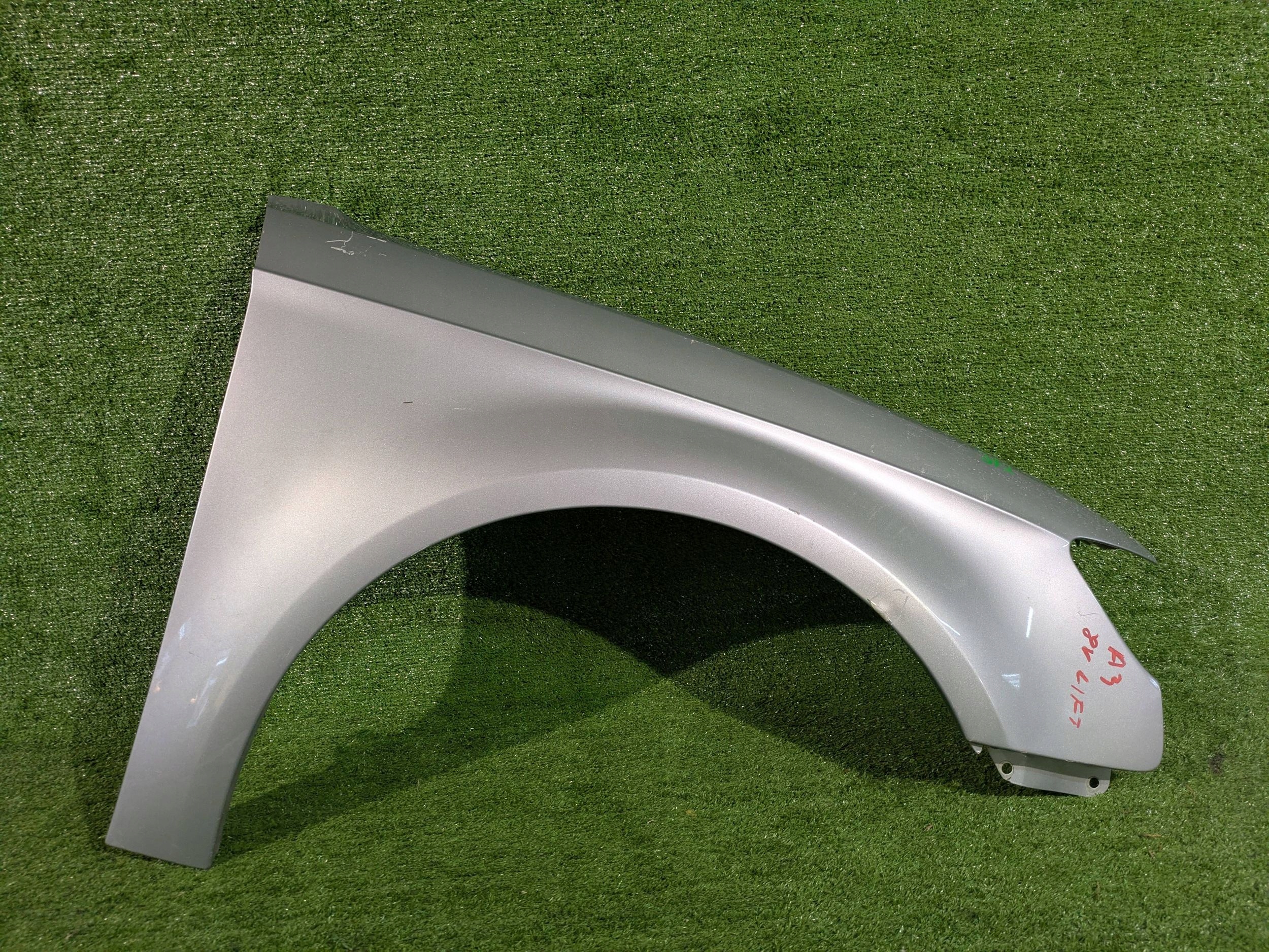 fender front right front AUDI A3 8V LIFT HB NR.372