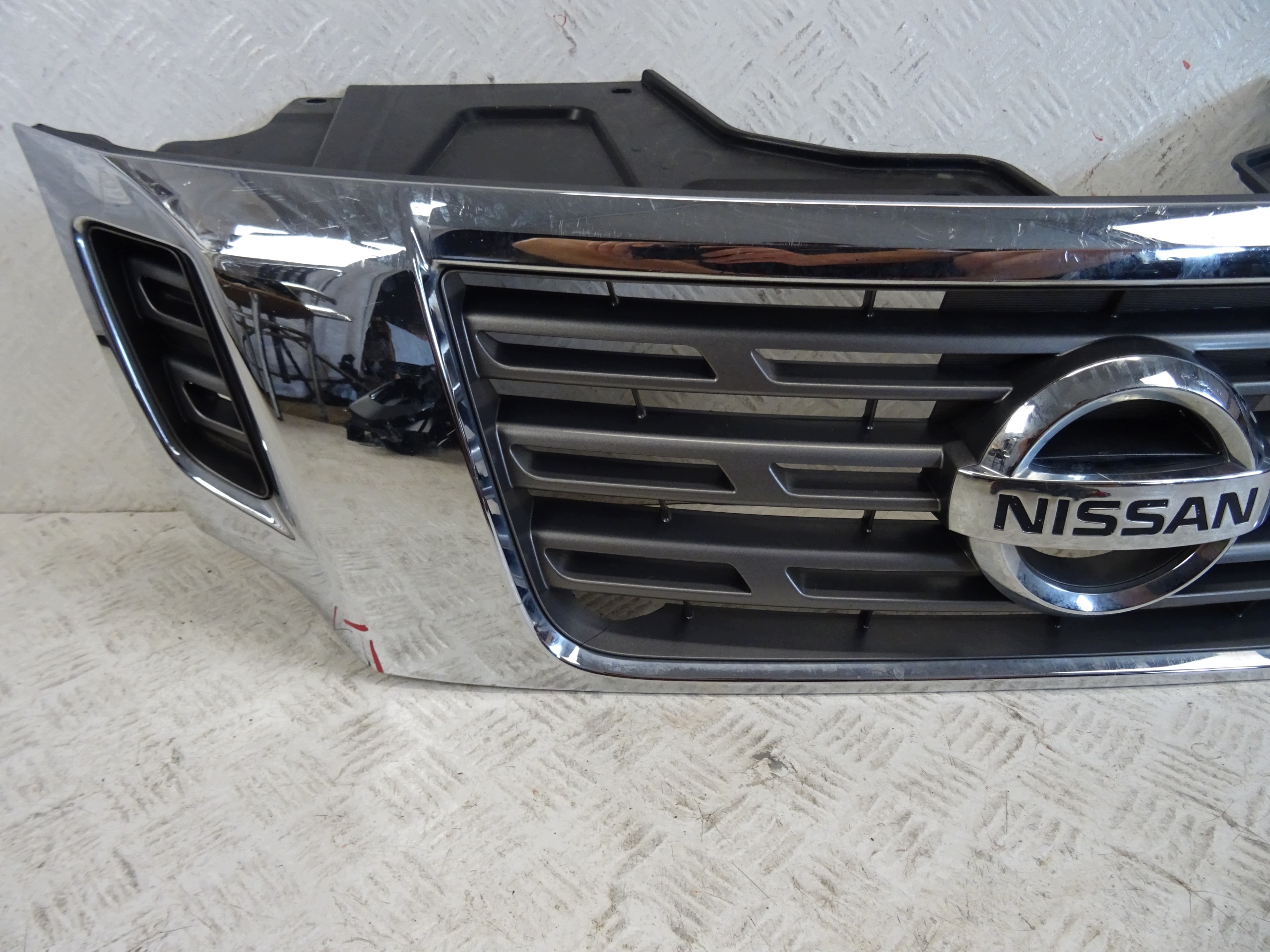 grill grille front front NISSAN NAVARA NP300 62310-5JT0A