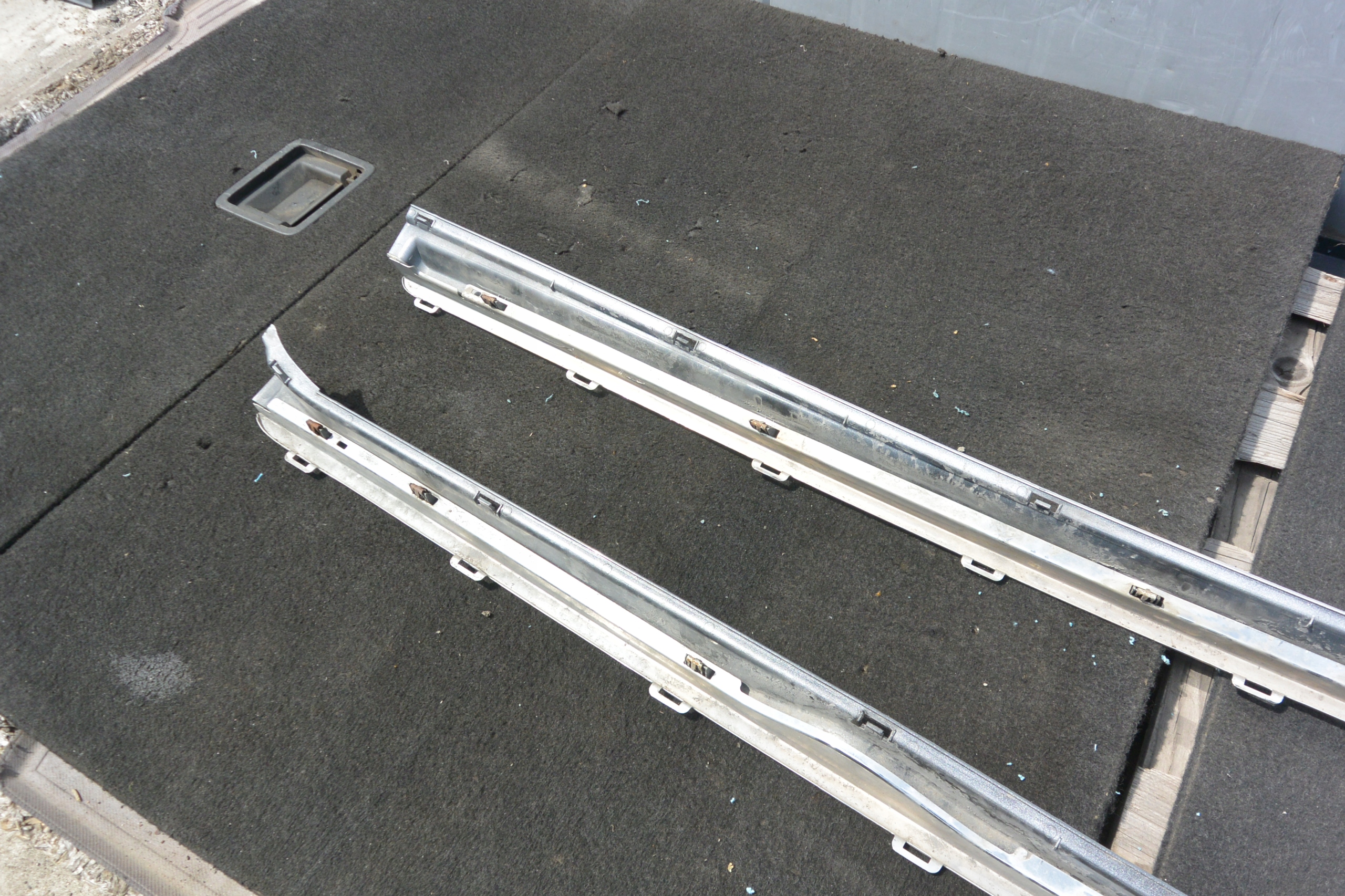 moulding threshold left right TESLA MODEL S 12-16