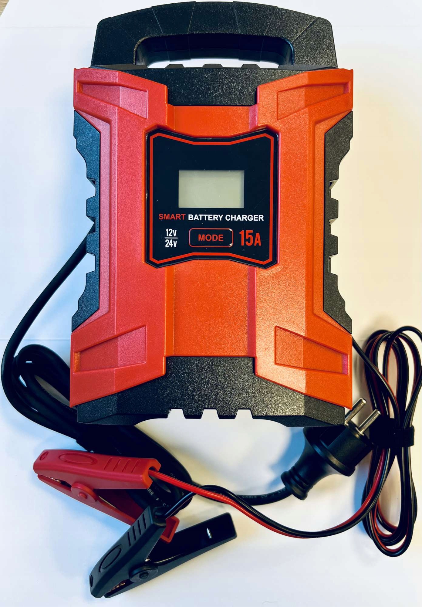 Inteligentná nabíjačka 15A 12V/24V Enerblock