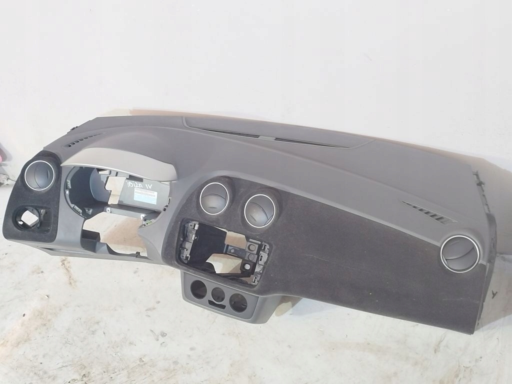Seat Ibiza 4 IV console dashboard instrument panel