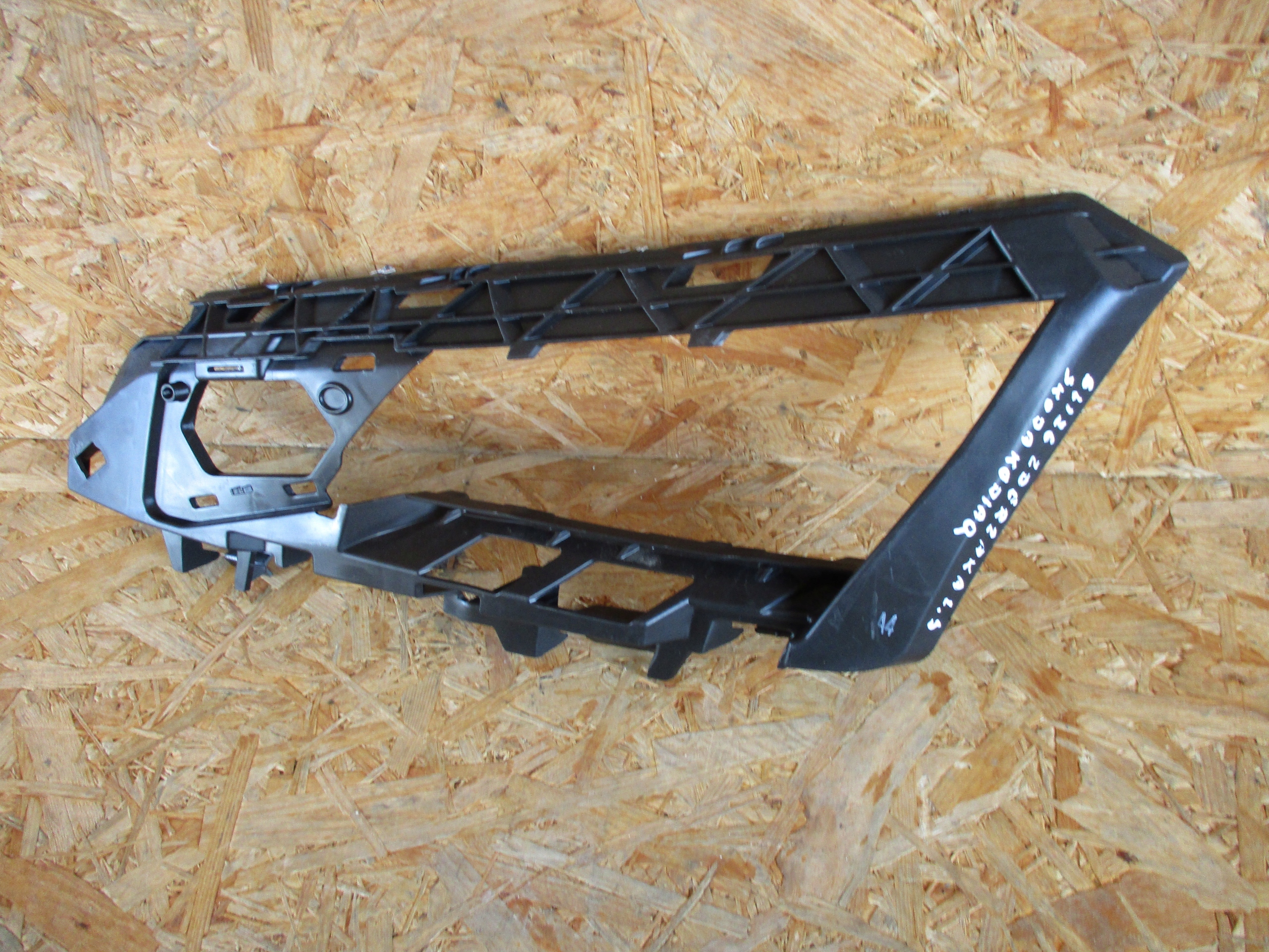 bumper bracket front left SKODA KODIAQ