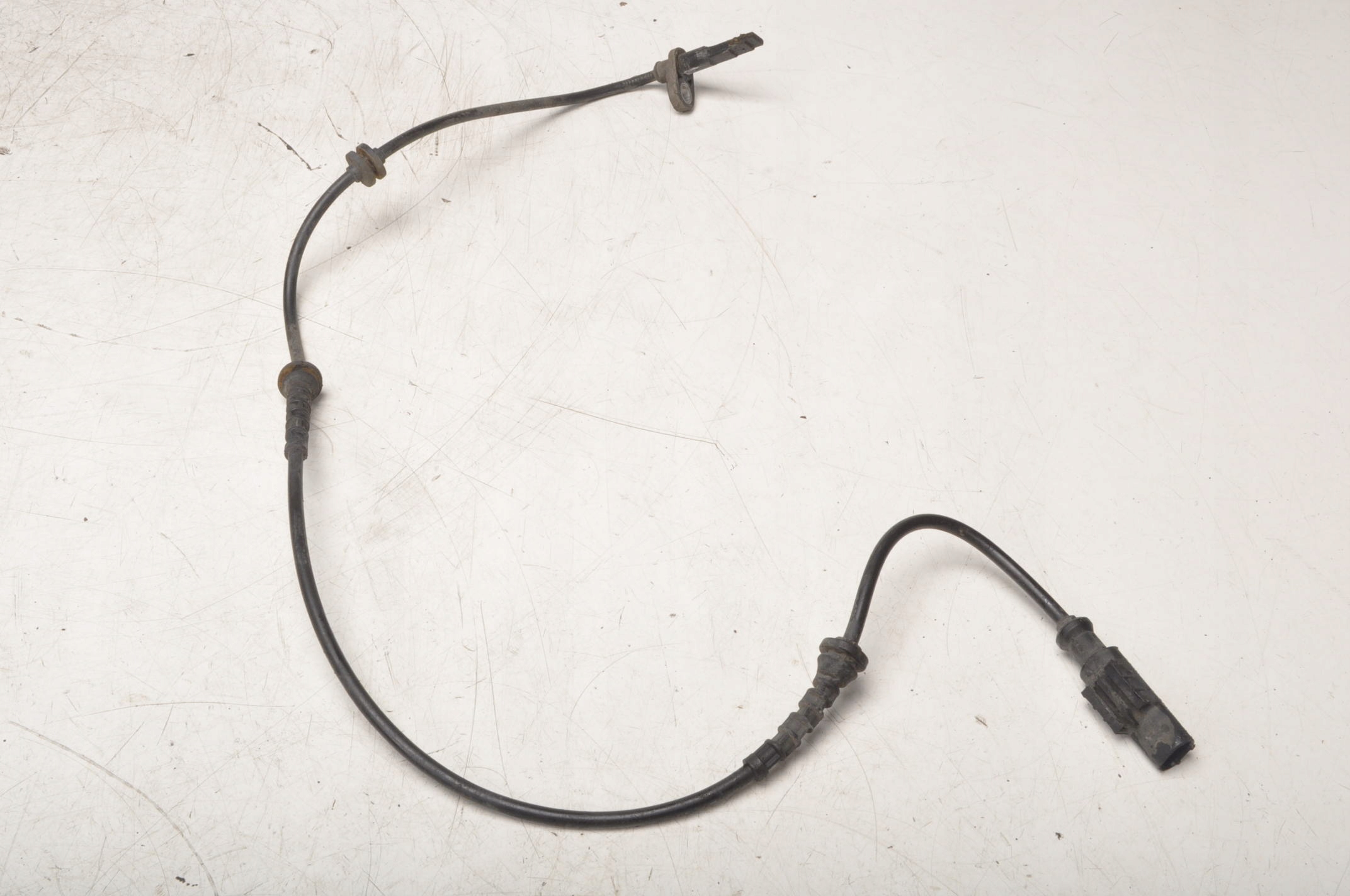 670006719 - GHIBLI III 3.0 D ДАТЧИК ABS ЛІВИЙ ПЕРЕДНІЙ ПЕРЕДНІЙ