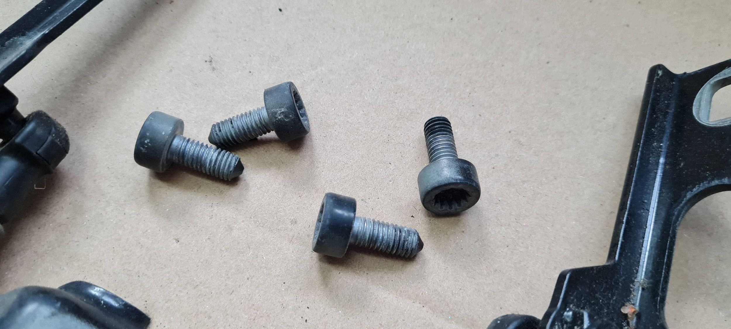 Q5 8R SQ5 hinge bonnet hinges left right LY9B 8R0823301A 8R0823302A 2X
