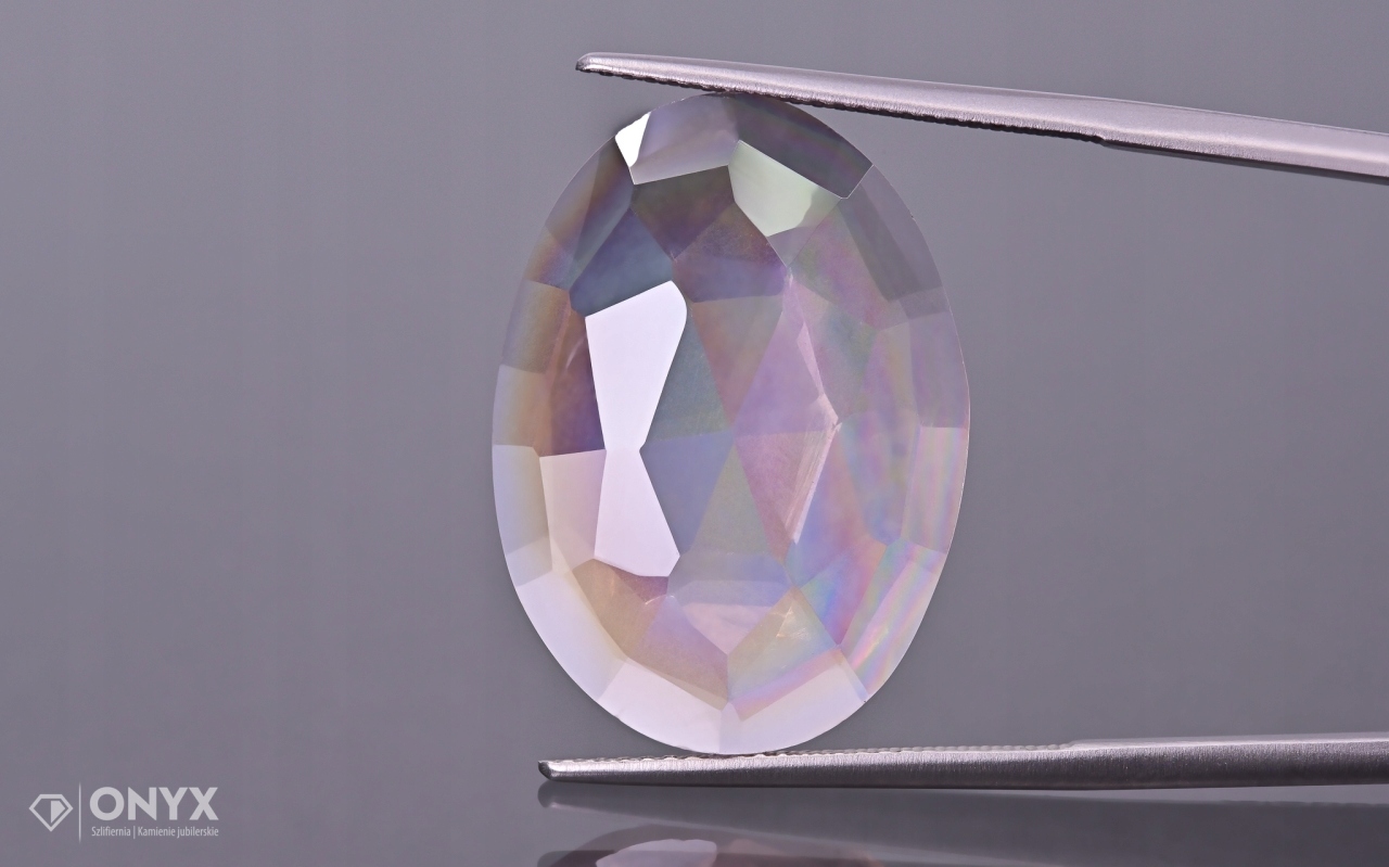 Růženín zkosený nepravidelný 25x18 mm