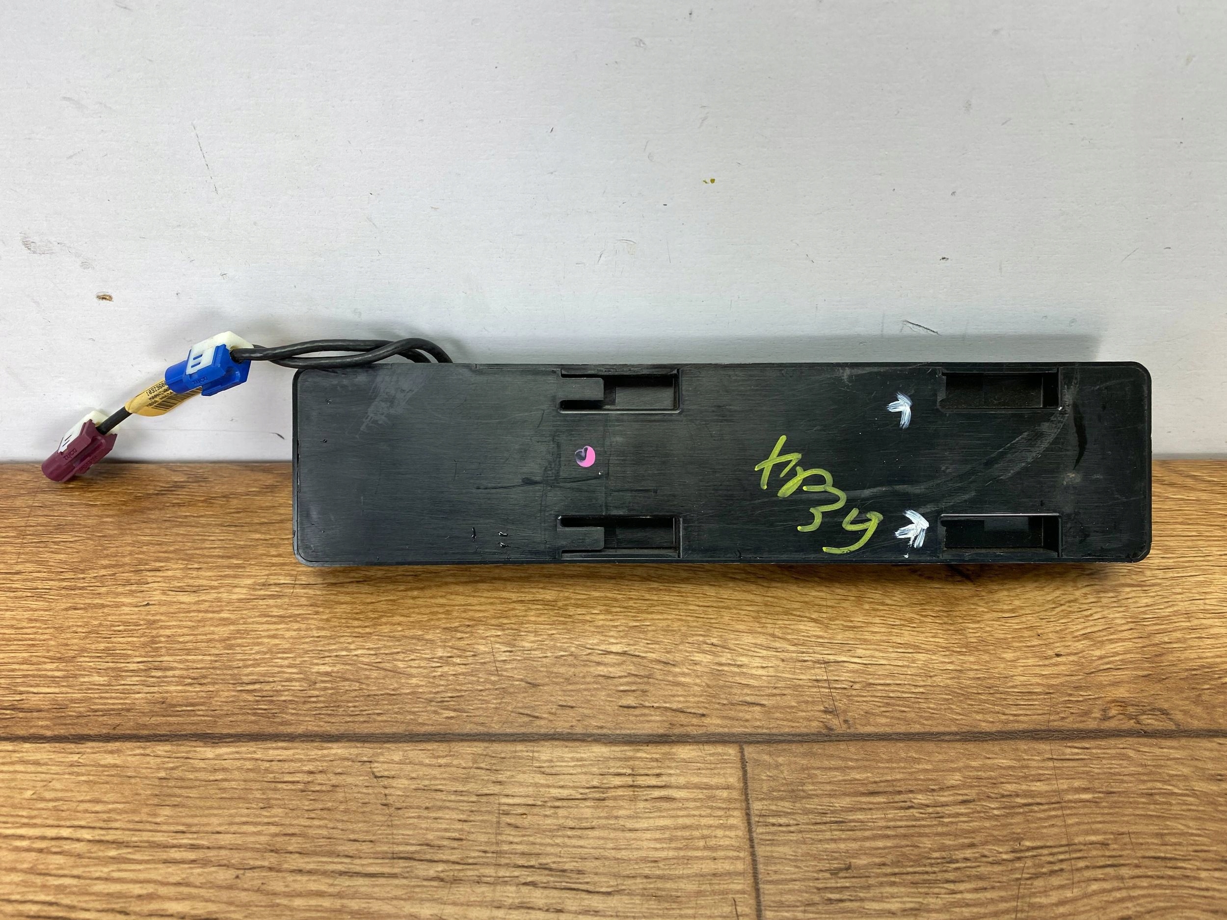 aerial module control unit amplifier Chevrolet Corvette C6 2005+