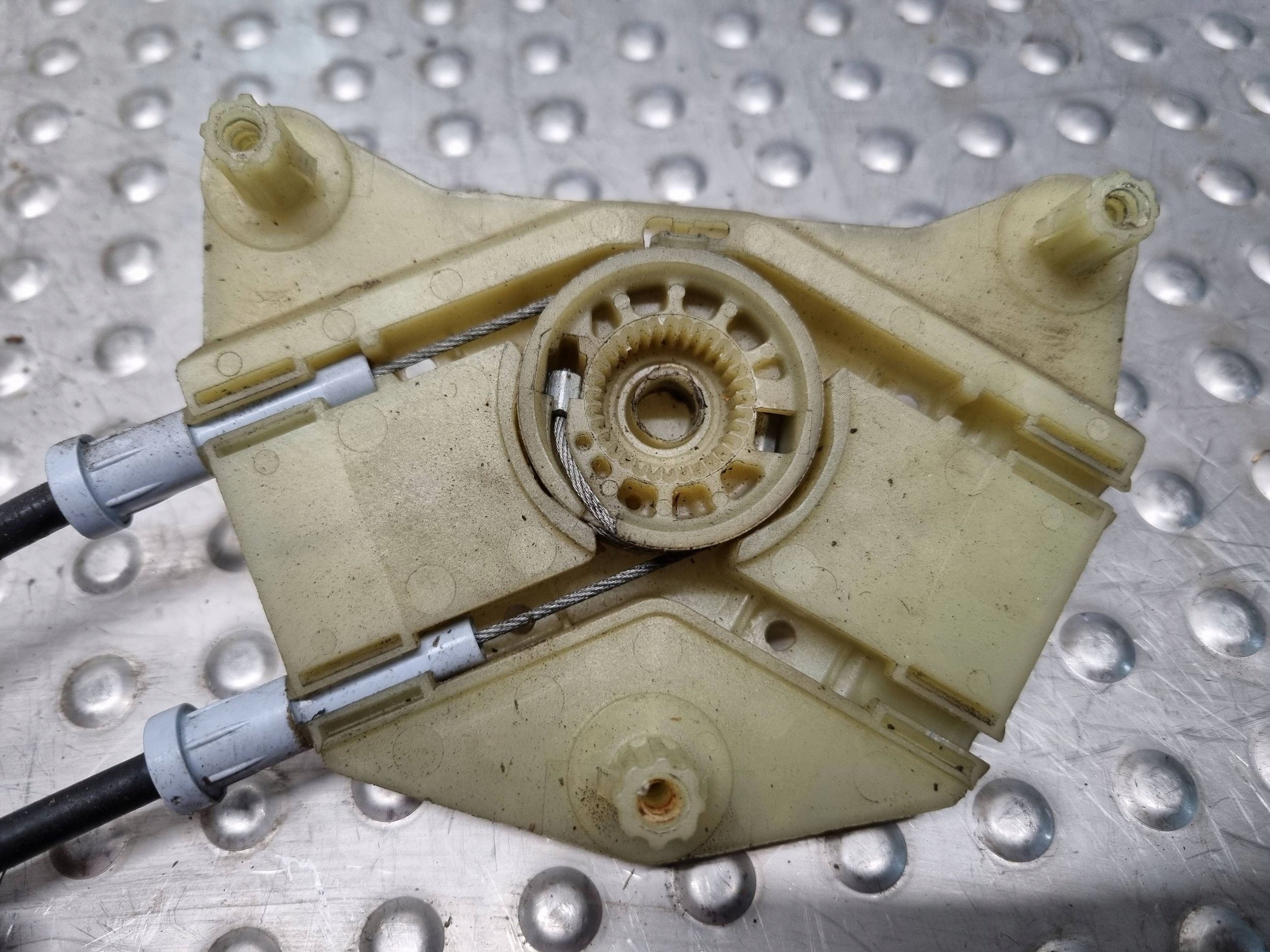 window regulator left front 1P0837461A SEAT LEON II