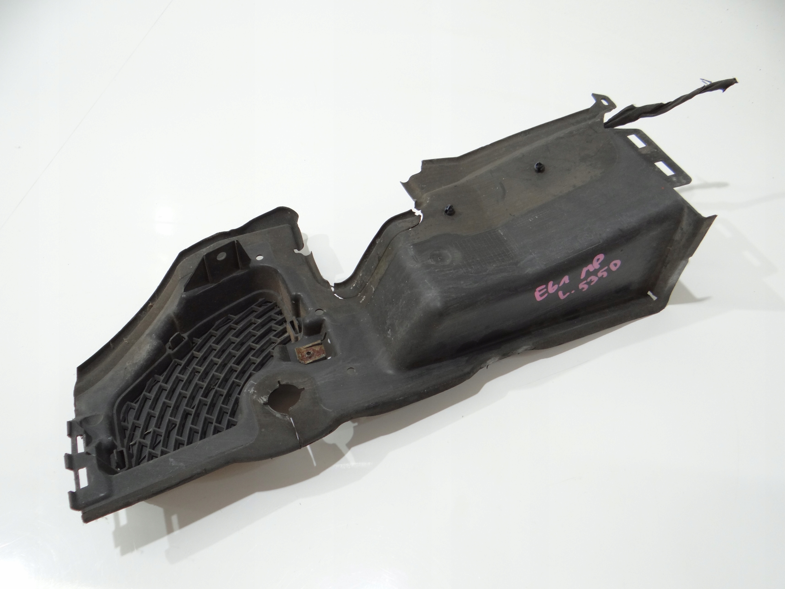 drain air left BMW E60 E61 LCI M PAKIET 7897175 (4295259)