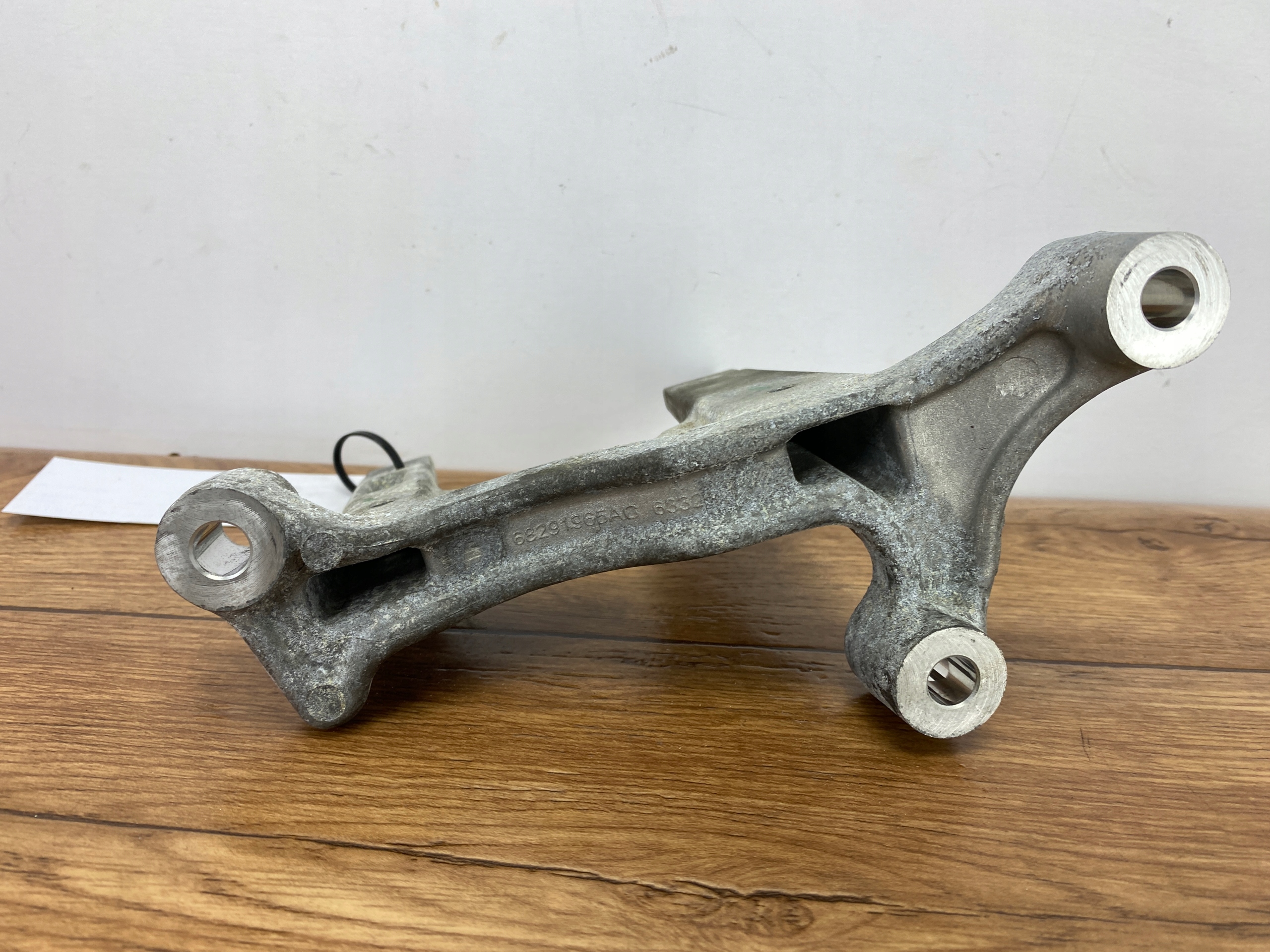 Support Support plaque pompy 2.0T 4xe Jeep Wrangler JL 2018+ USA