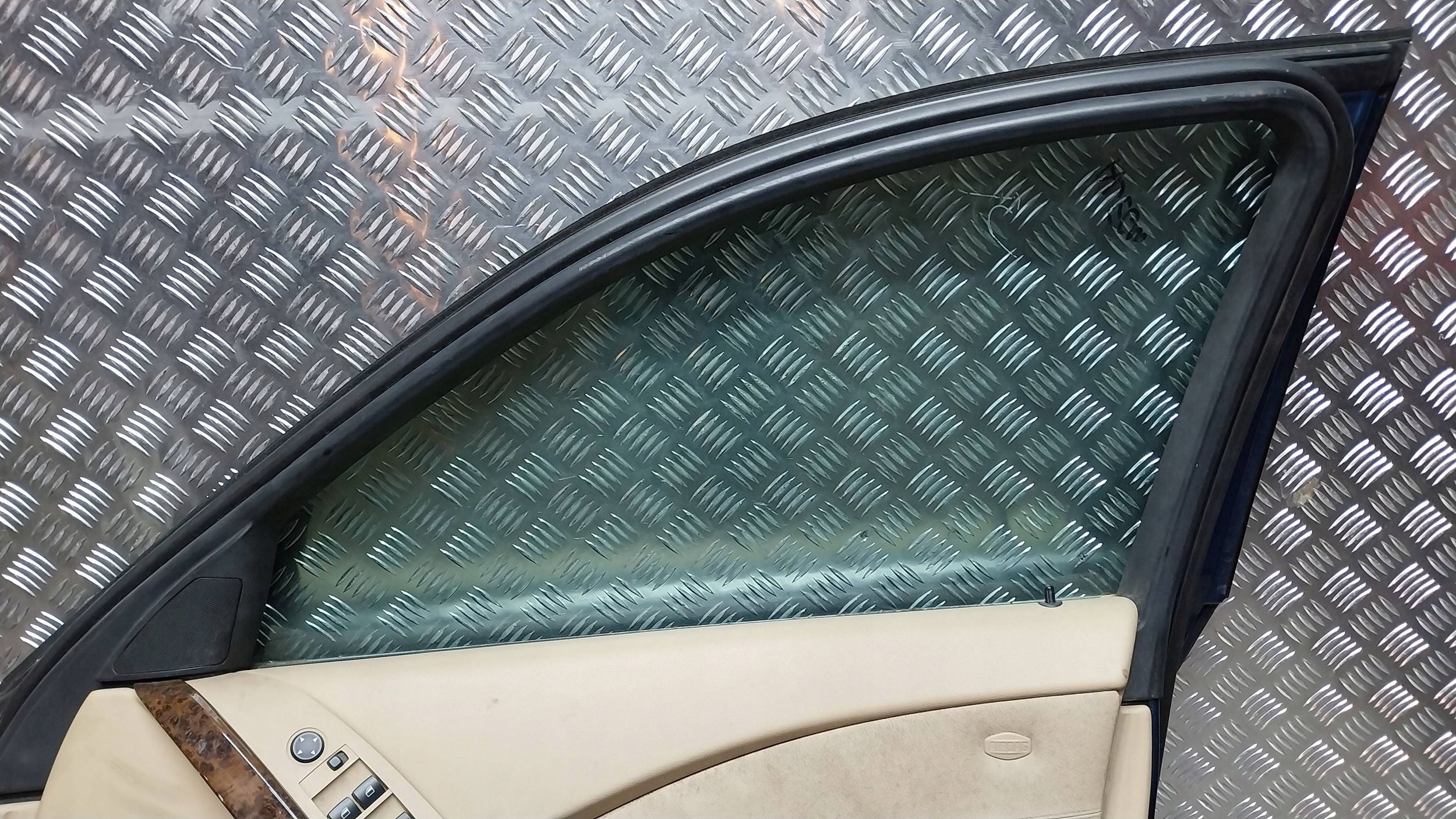 dveře předek pravé BMW 5 E60 E61 03