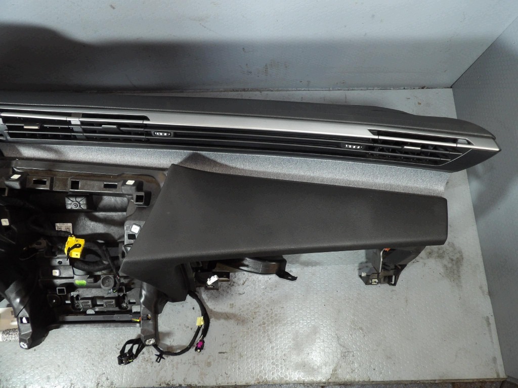 PEUGEOT 308 T10 III console cockpit dashboard airbag