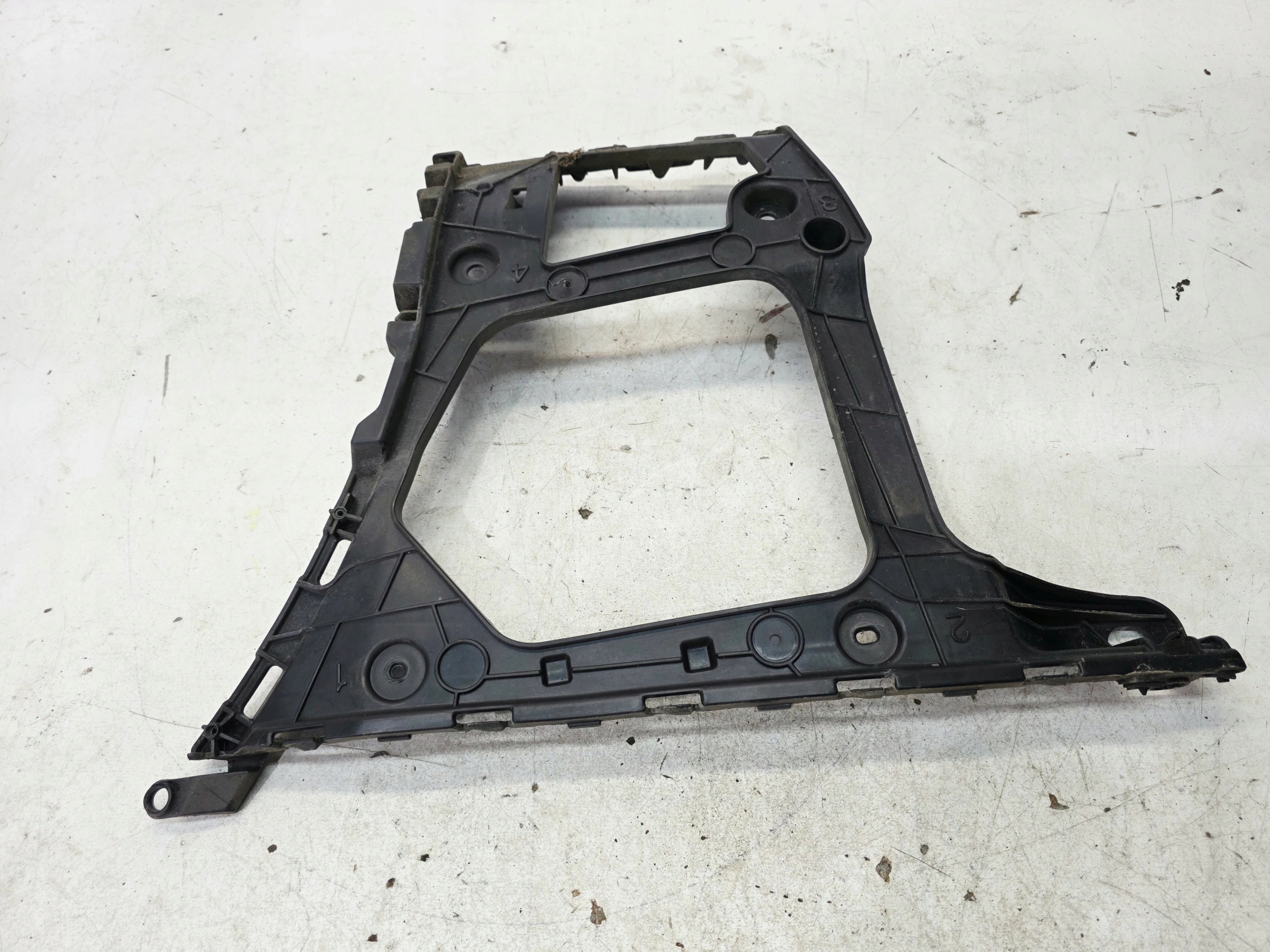 Support Support plaque Pare choc Droite Arrière AUDI Q7 4M 4M0807454