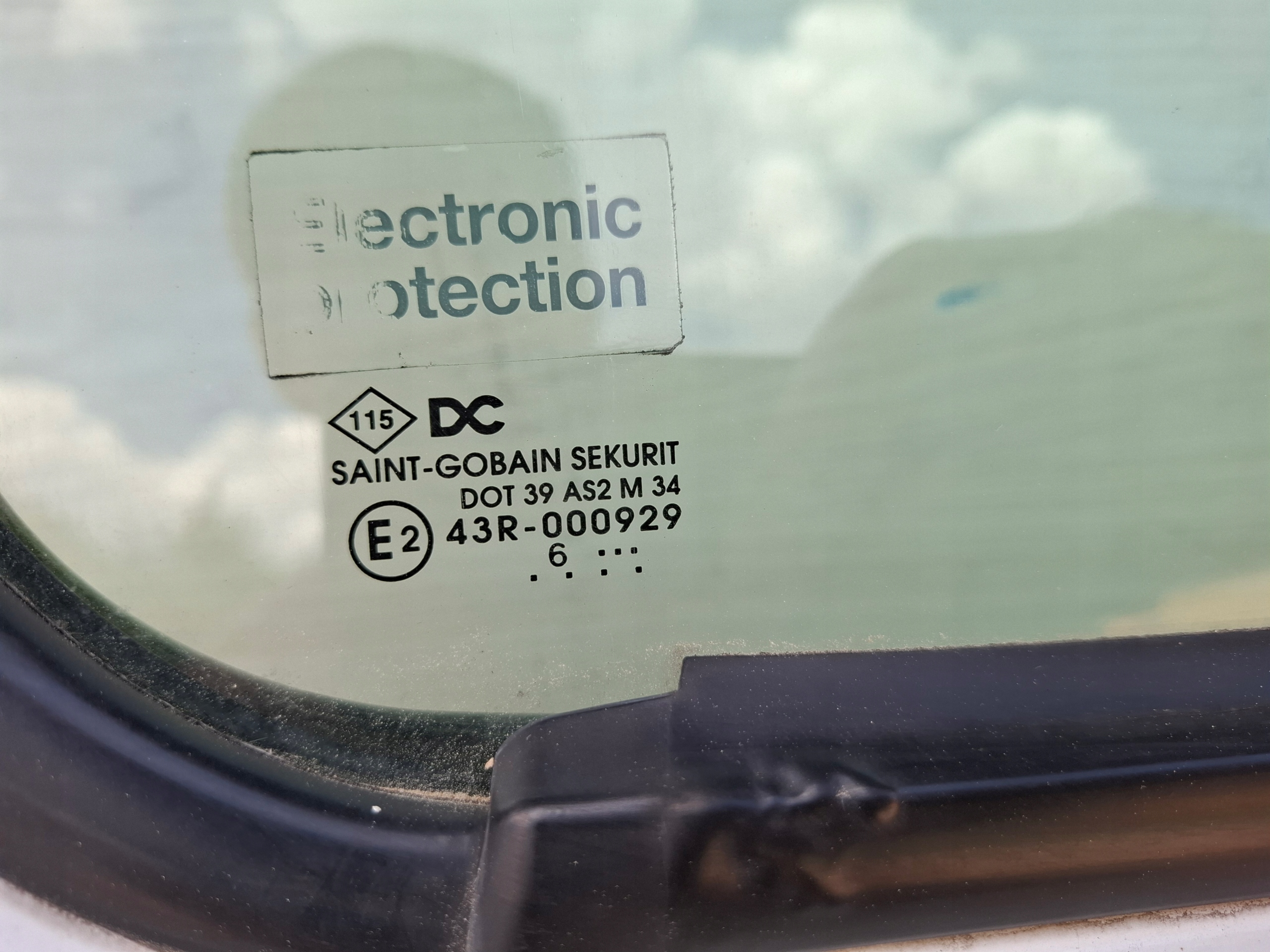 door right front RENAULT KANGOO II LIFT 16R BIALE