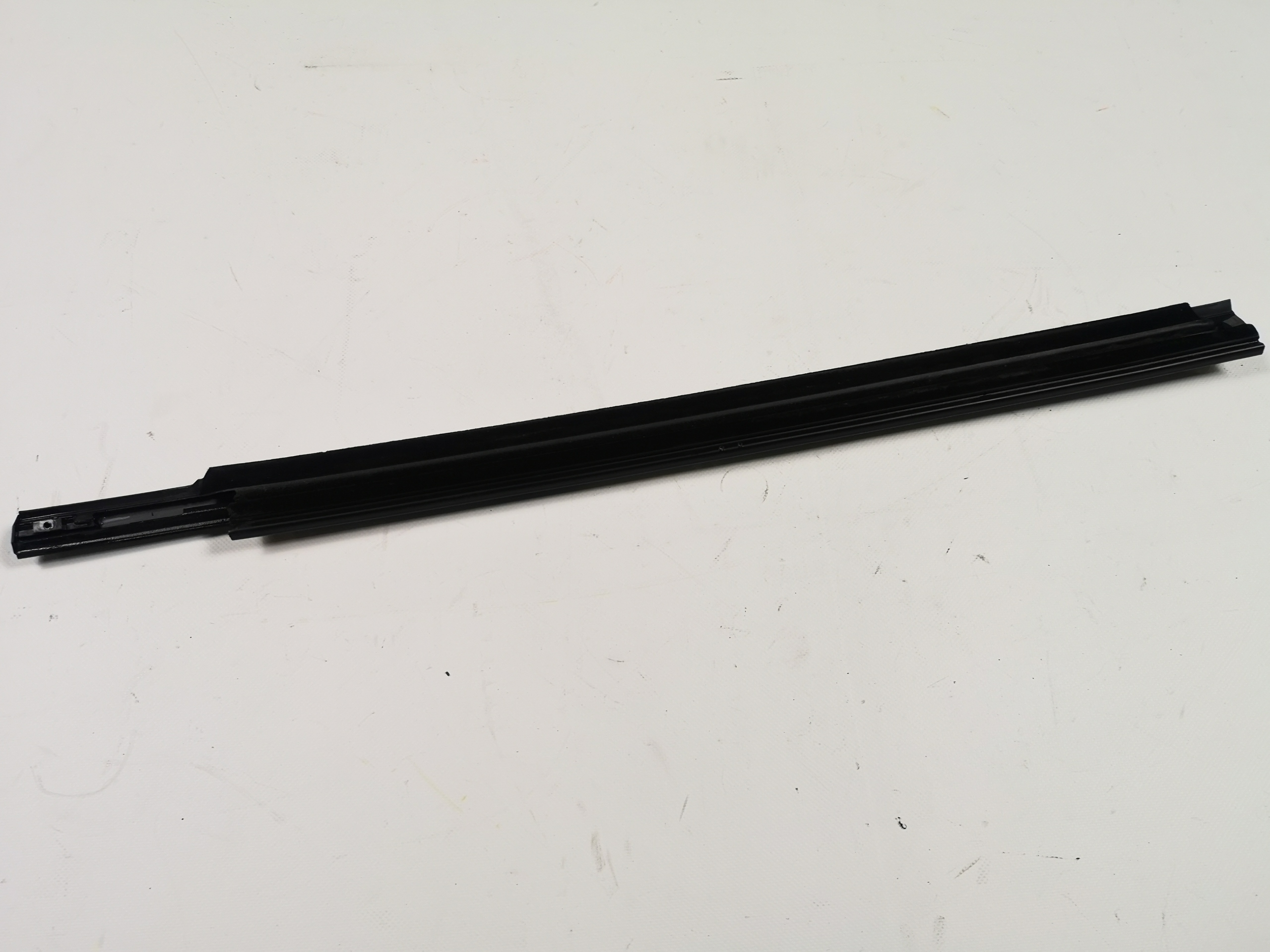 moulding dust door rear part P Ford Explorer 16